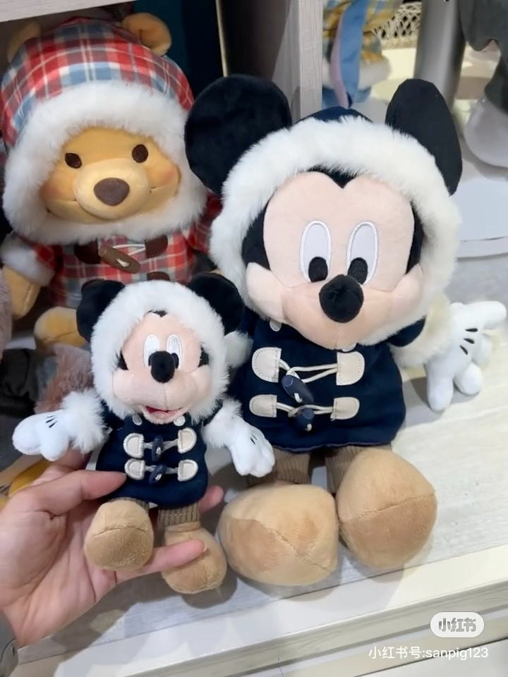 Disney |Winter Jacket Mickey Mouse Plush Toy东迪冬日限定大衣米奇毛绒玩偶/公仔/帽子可脱|约高さ24×幅21×奥行き21(cm)