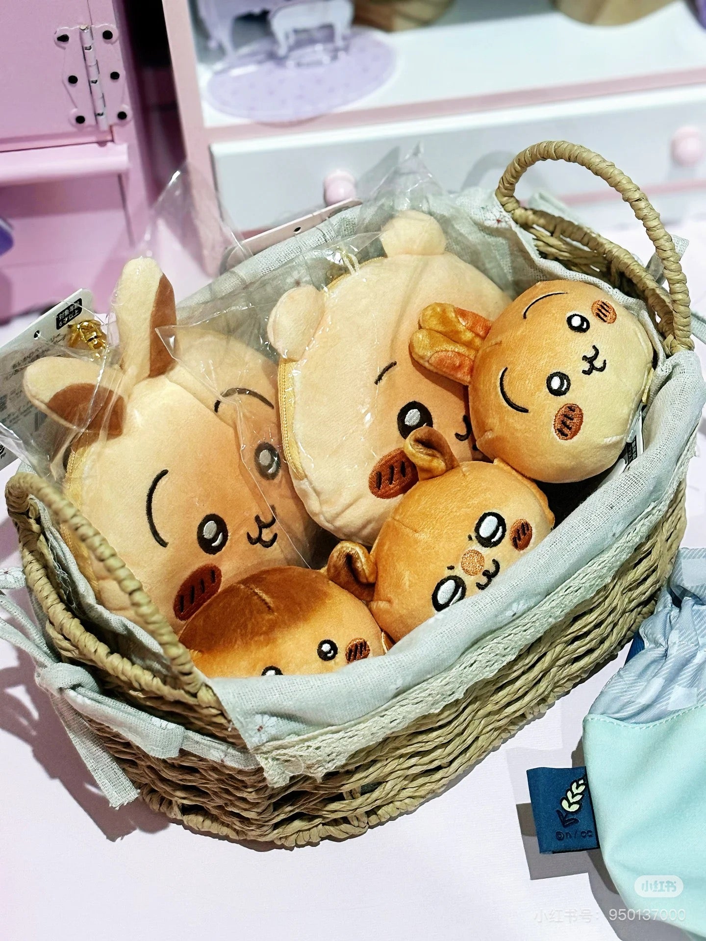 Chiikawa 吉伊卡哇|Face-shiped Mini Pouch / Chiikawa Bakery Bread-like面包店系列软乎乎脸型可爱角色零钱包挂件/包挂/耳机保护收纳包|约H115×W130×D40mm