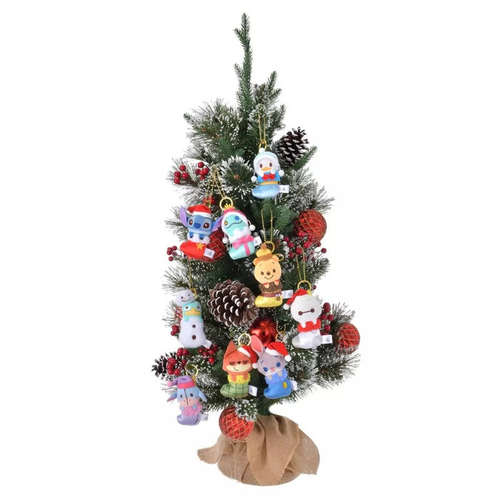 Disney迪士尼|Winnie The Pooh Eeyore Stitch Scrump Judy Nick BayMax Christmas2024东迪冬日圣诞限定系列可爱角色袜子挂件/包挂/圣诞树装饰|约3 x 15 x 6 cm