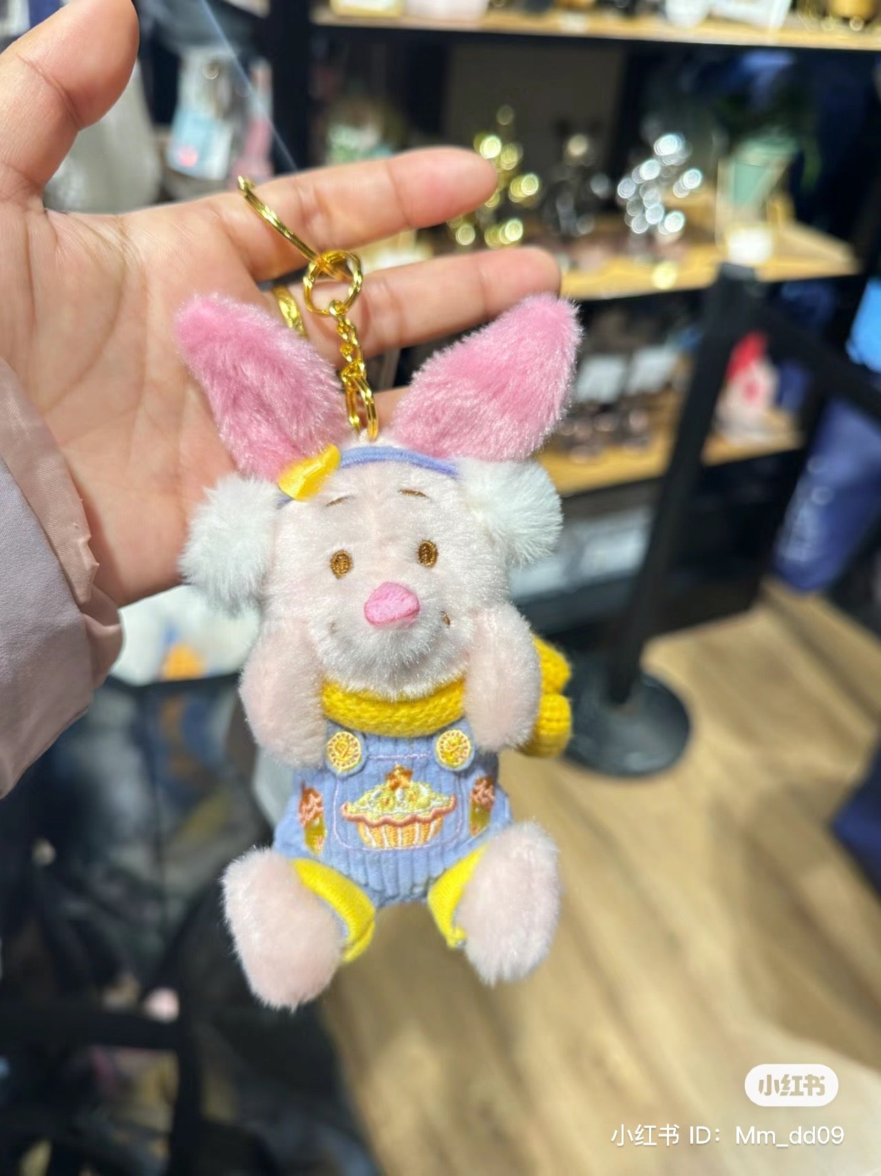 Disney SH|冬日维尼和朋友们限定戴毛茸茸帽子围巾挂件