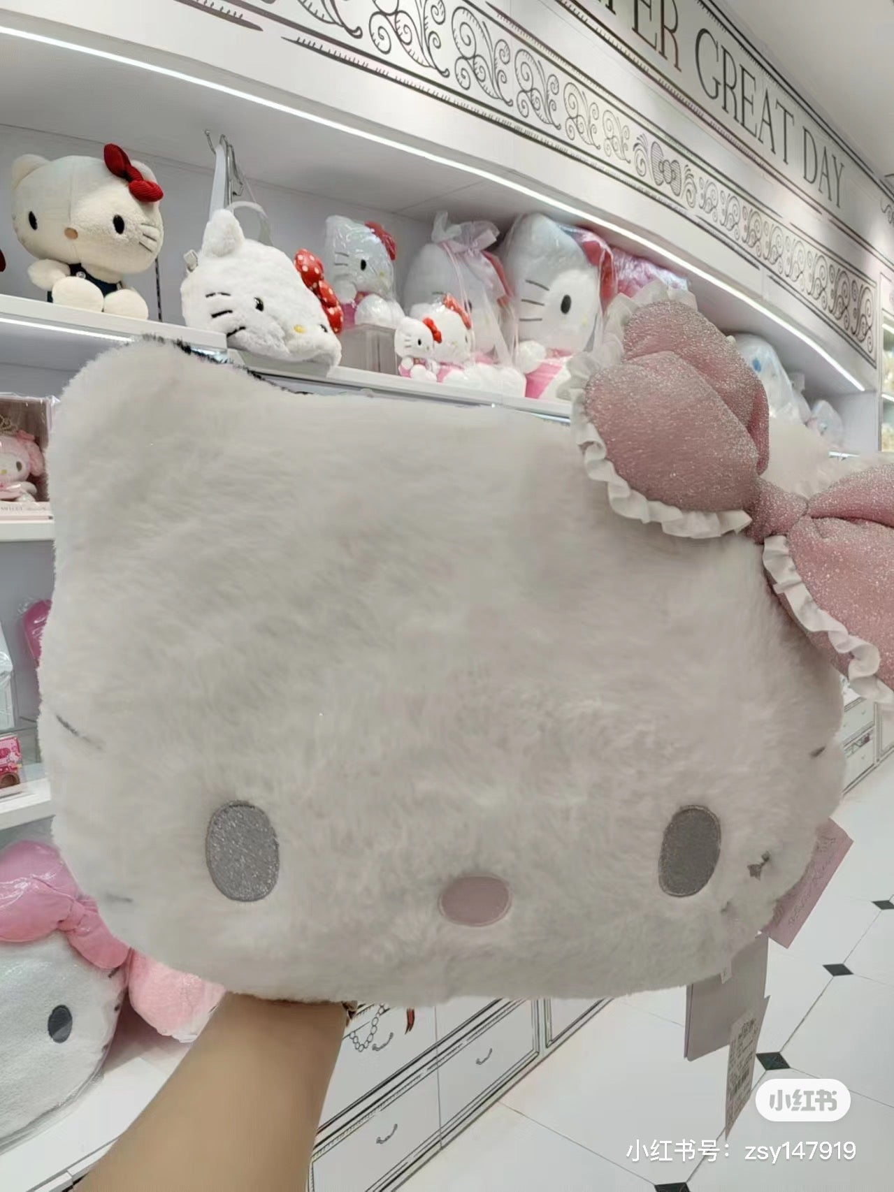 Hello kitty凯蒂猫|Sanrio Original Face-shaped Cushion - Hello Kitty / Angel and Little Devil天使恶魔双面大脸抱枕|约43×18×30cm