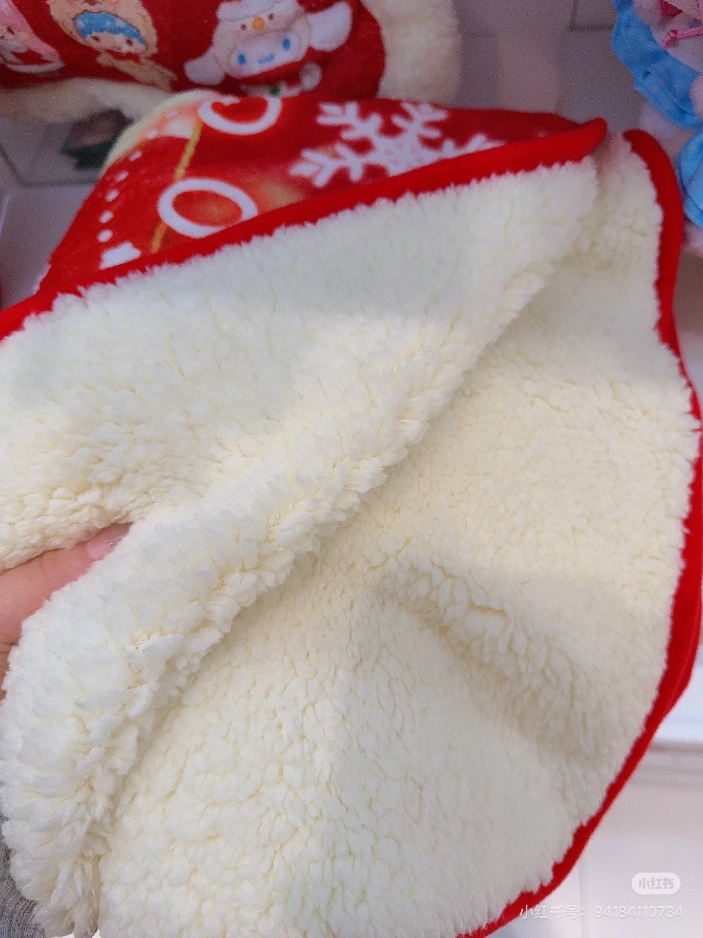 Sanrio三丽鸥|Cushion Blanket - Christmas 2024圣诞限定可收纳加绒加厚盖毯丝绒抱枕/靠垫/正反面都可爱|约105×1×70cm