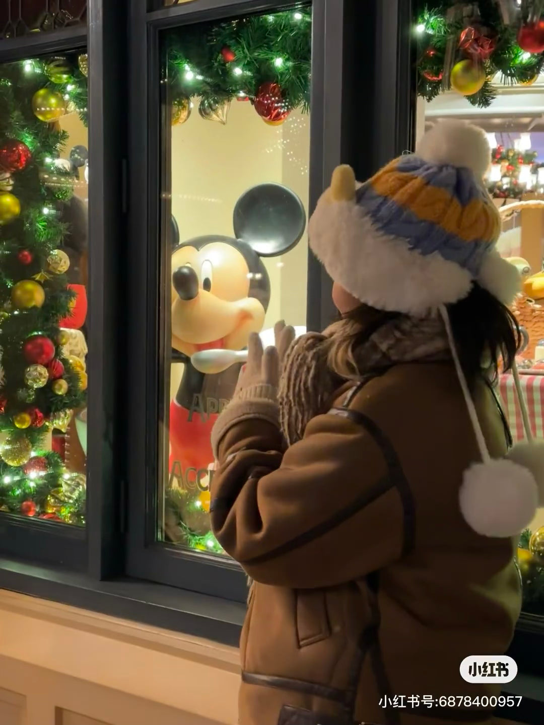 Disney SH|winnie the pooh冬日维尼和朋友们限定毛茸茸白球球绒线帽