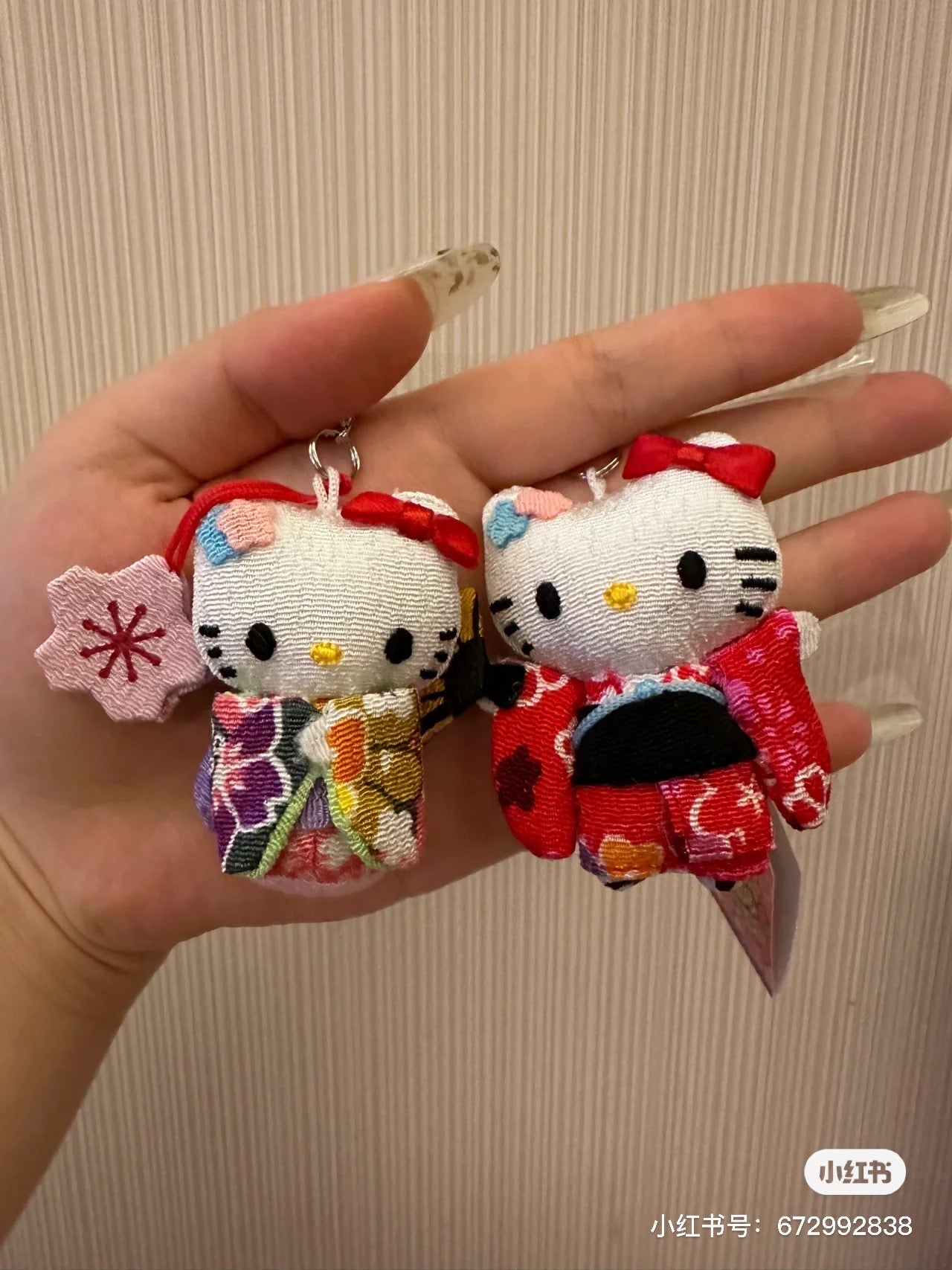 Sanrio|Hello Kitty复古和风开运御守樱花挂件|W40XH155XD25mm