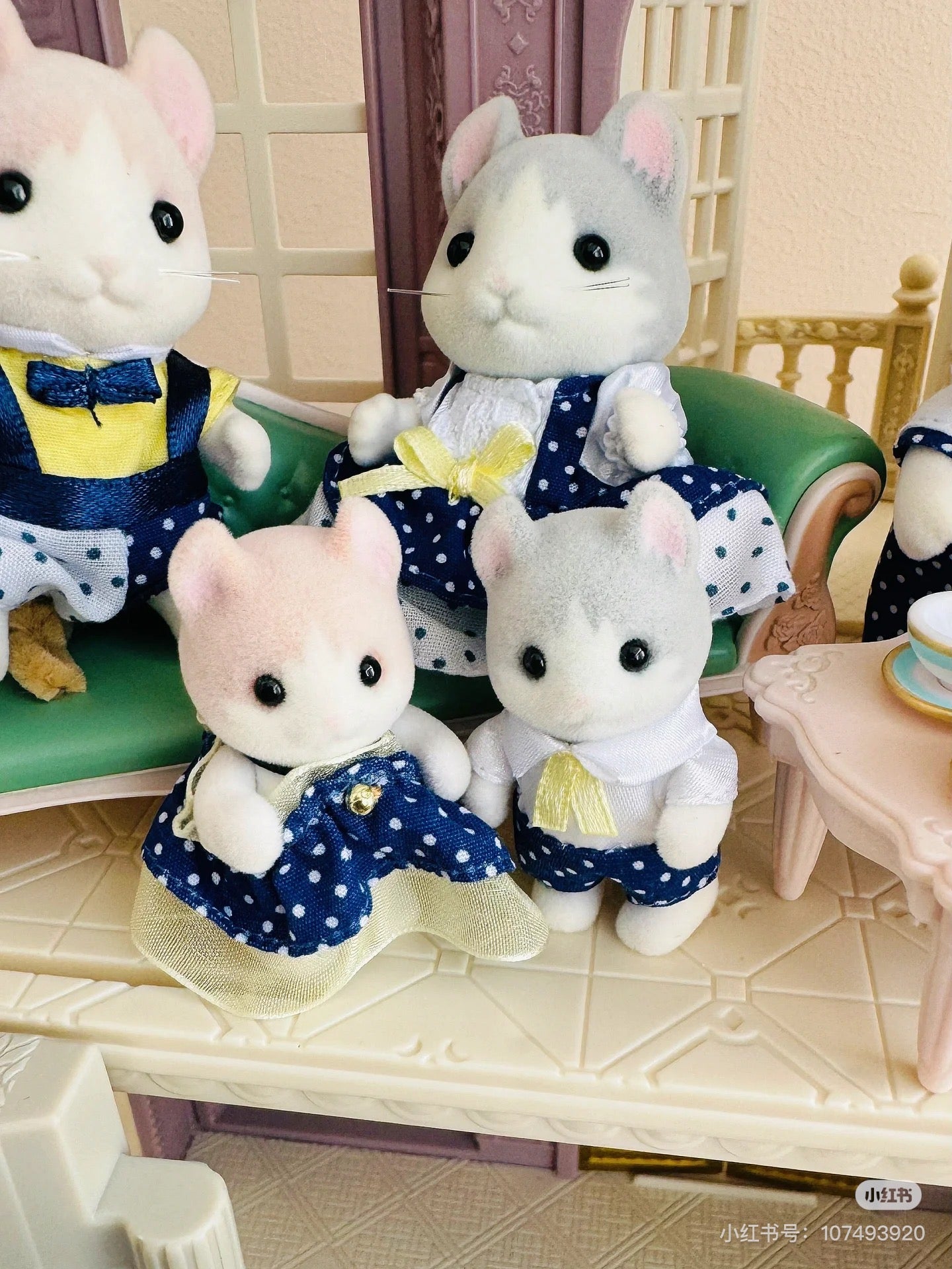 SylvanianFamilies|Curl Ear Cat Baby sweets set Calico Critters