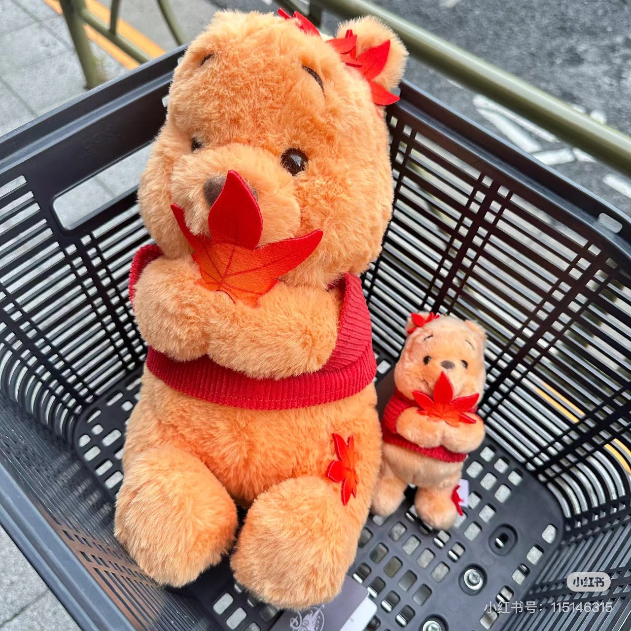 Disney|Winnie the pooh日本限定枫叶噗噗毛绒公仔/玩偶|高さ33×幅19×奥行き21(cm)