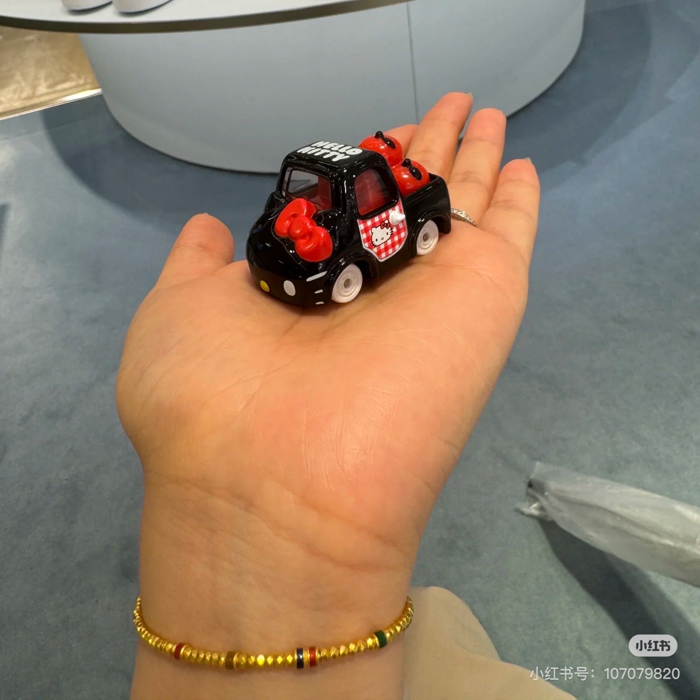 HelloKitty凯蒂猫|Dream Tomica SP Hello Kitty 50th Anniversary多美卡合金车/卡通汽车/玩具