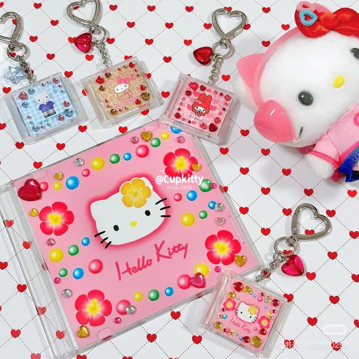Sanrio|Secret CD Style Keychain - Our Heisei Pop Blind Box 平成复古钻石CD钥匙扣盲盒/全6种|1枚入
