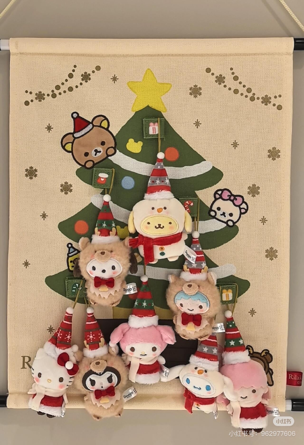 Sanrio三丽鸥|Secret Mascot Brooch - Christmas 2024 Blind Box圣诞限定毛绒玩偶挂件胸针盲盒/全8种|1枚入