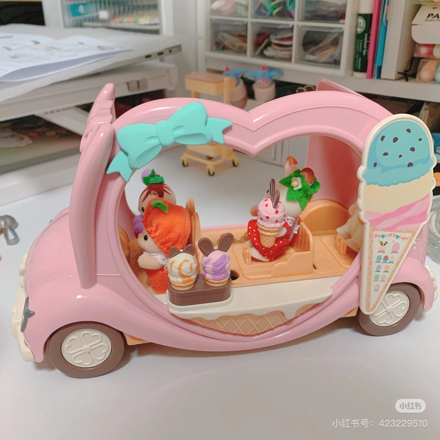 SylvanianFamilies森贝儿家族|Ice Cream Van- Dollhouse Playset冰淇淋车套装玩具/过家家5651