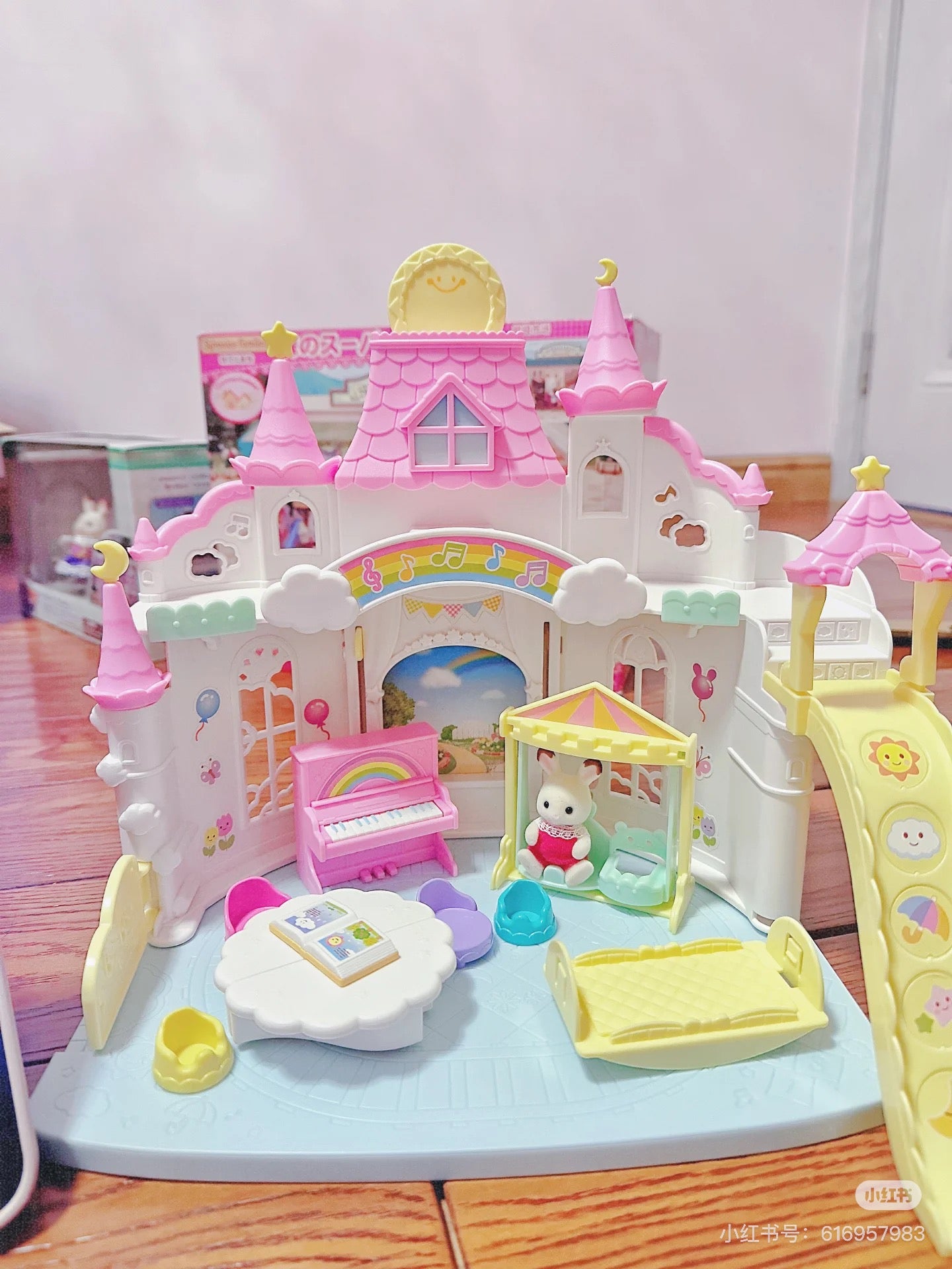 SylvanianFamilies|Sunny Castle Nursery+Flora Rabbit-5743