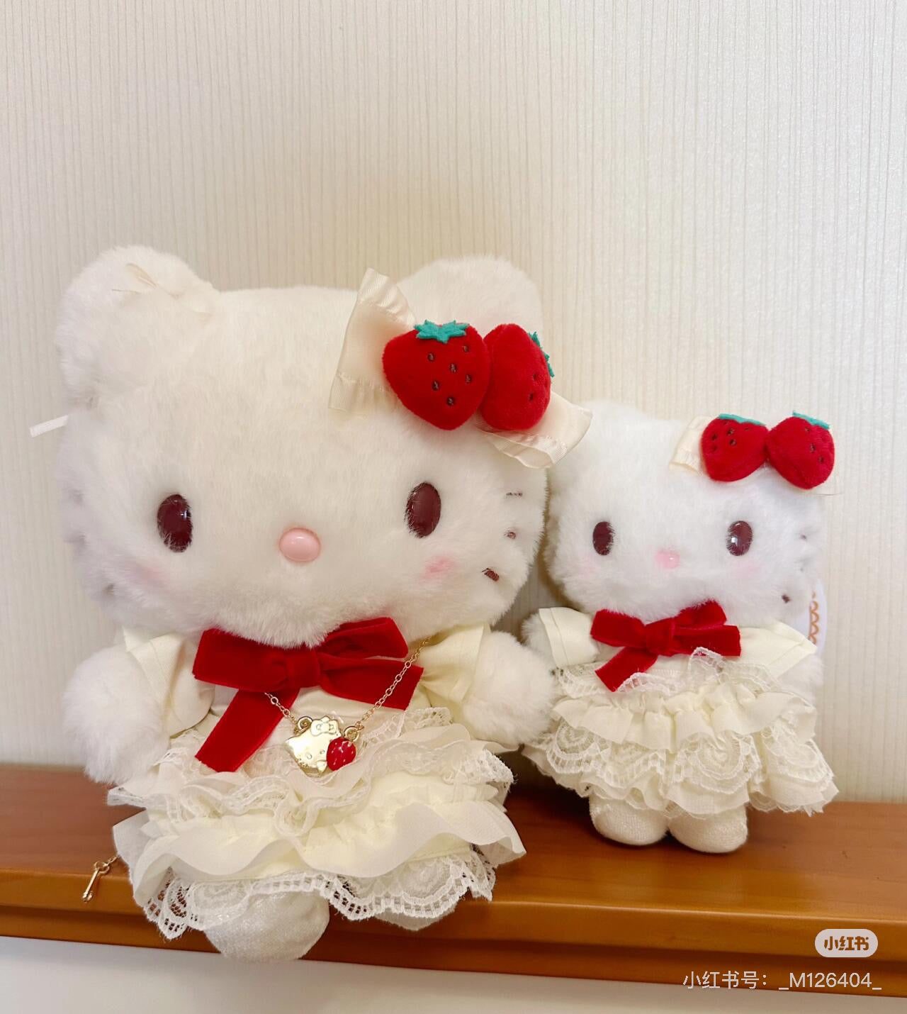 【limit 1】Sanrio|strawberry Shortcake Mascot Holder /Plush Keychain|10 x 6 x 13.5cm approx.