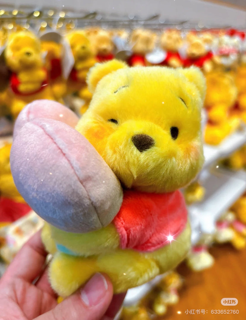 Disney迪士尼|Plush Keychain - Gradient Smiling Hug东迪抱渐变爱心系列超治愈毛绒玩偶挂件/包挂| 约高さ13×幅11.5×奥行き9cm