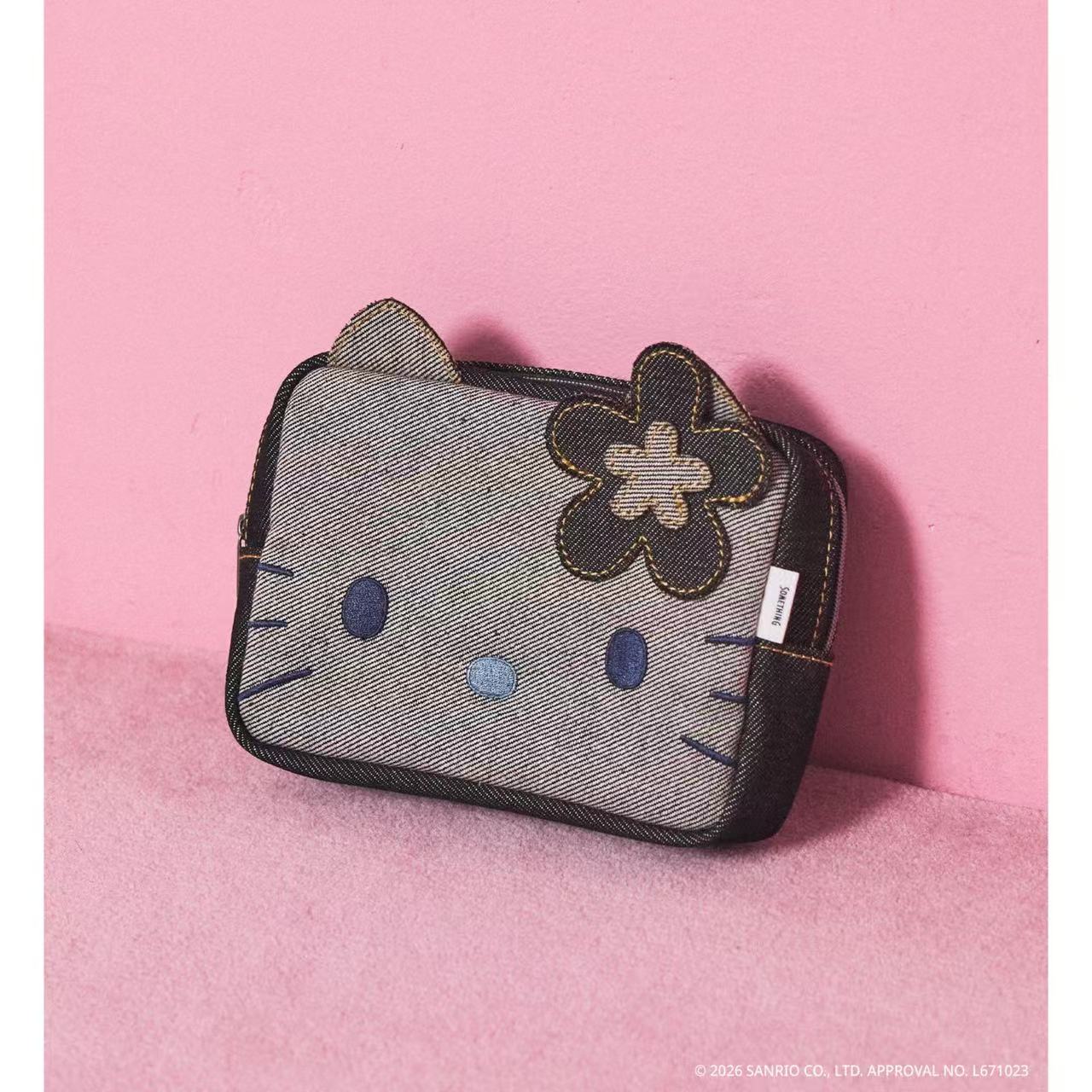 Sanrio|Hello Kitty Something Collaboration Face Cosmetic Pouch|14×16.5×4.5cm approx.