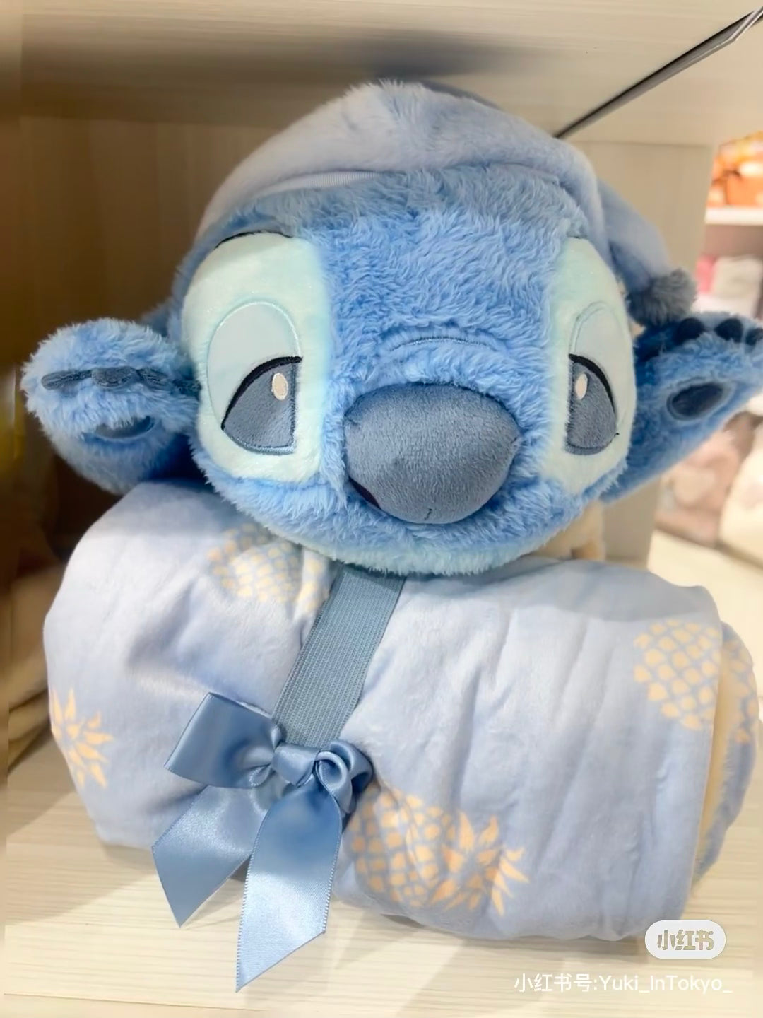 Disney|毛茸茸角色公仔盖毯/可拆分成玩偶?毯子|高約 70 x 寬 100cm