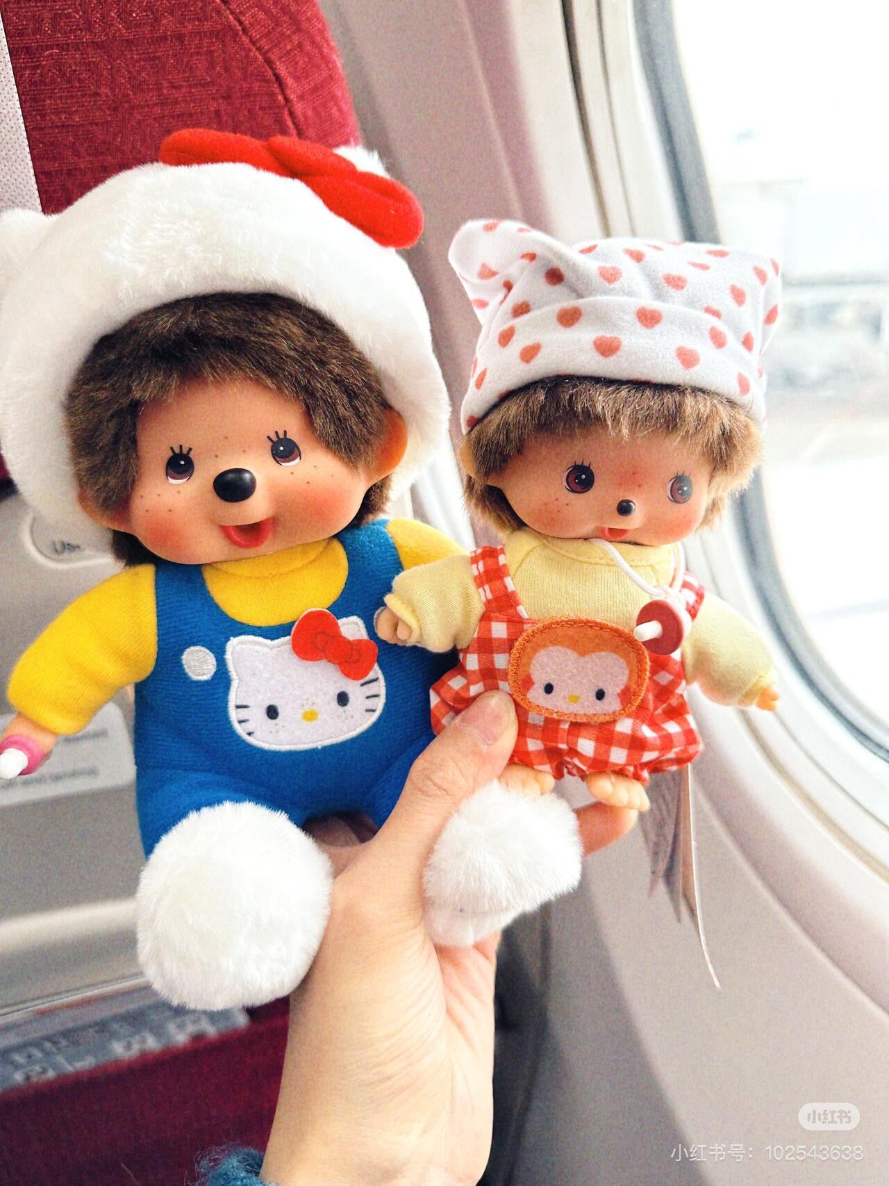 Monchhichi|Monchhichi x Hello Kitty Plush Dolls|H15 x W10 x D6.5cm approx.