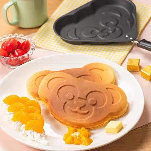 Disney迪士尼|日本制东迪梦幻奇妙厨房系列Duffy达菲脸型短柄不粘煎饼锅/松饼锅|约32X22X5cm