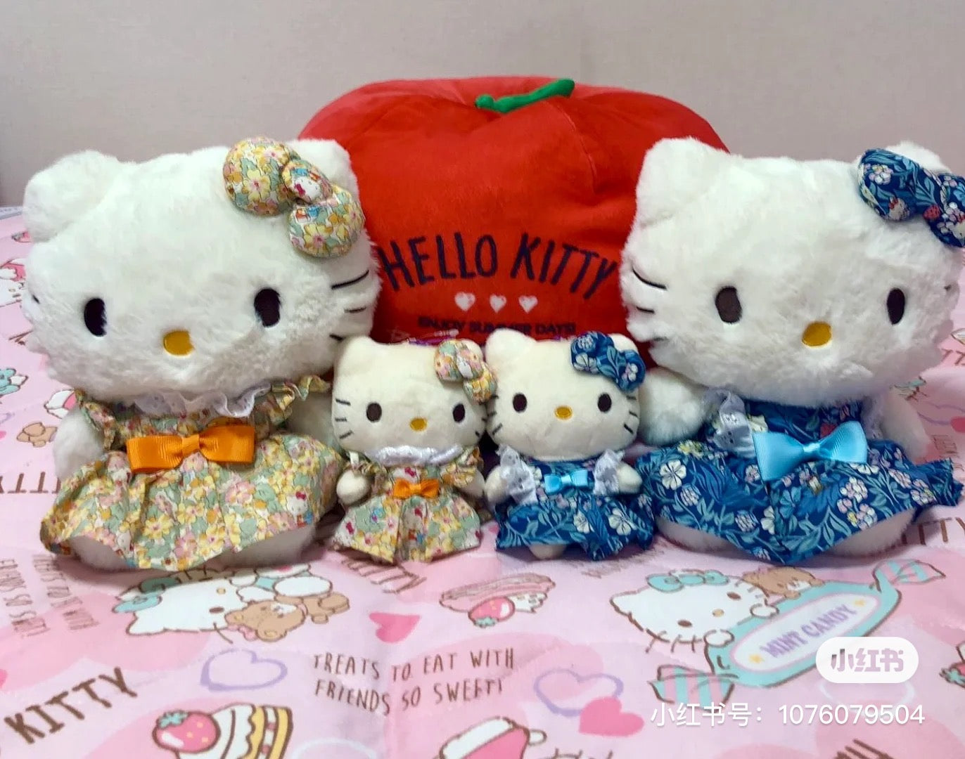 Hello kitty凯蒂猫|小碎花系列裙裙玩偶/公仔/裙子上也有kitty图案|约H22×W19×D15cm