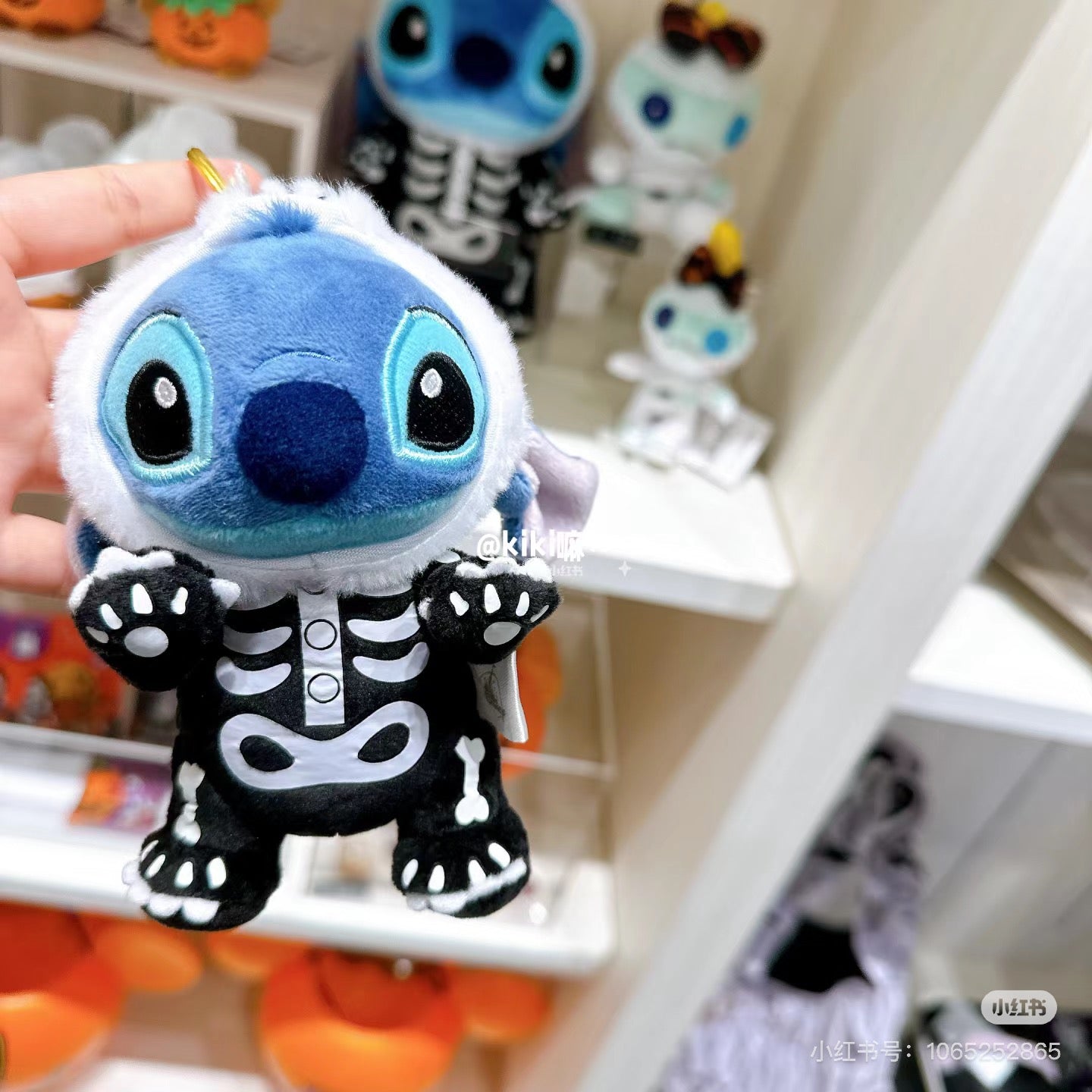Disney迪士尼|Fluffy Plush Keychain  / Halloween Skeleton万圣节骷髅玩偶挂件/包挂| 约高17cm