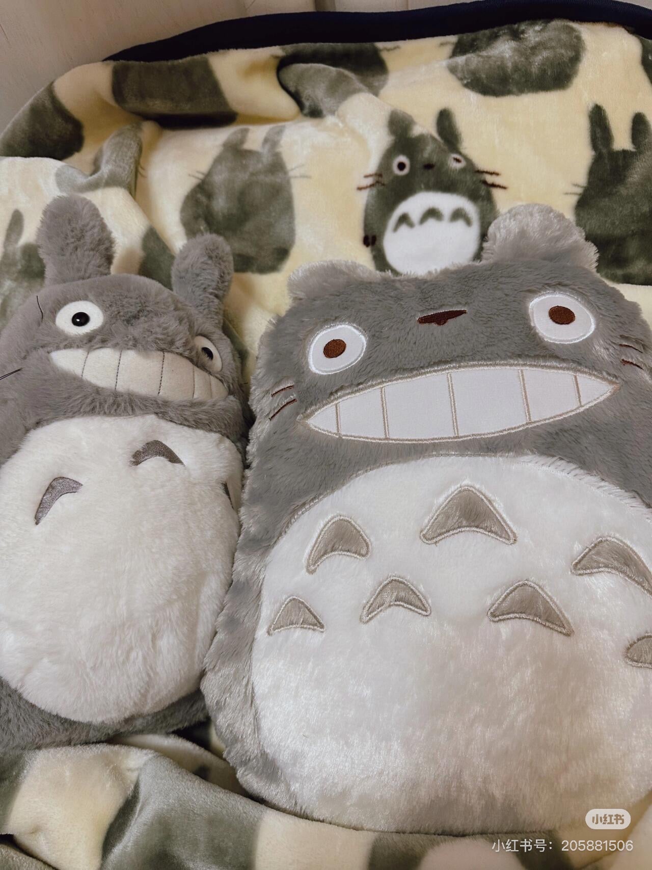 My neighbor totoro|Low Resilience Cushion Large Totoro 宫崎骏龙猫靠垫|约43 x 36 cm