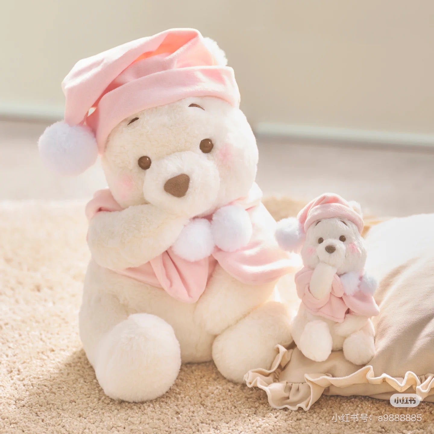 Disney迪士尼|Plush Mascot Keychain - White Pooh Fruit Latte Color东迪冬日限定水果拿铁色睡衣睡帽斗篷系列可爱角色毛绒挂件/包挂|约高 16.5 x 宽 10 x 深 9cm