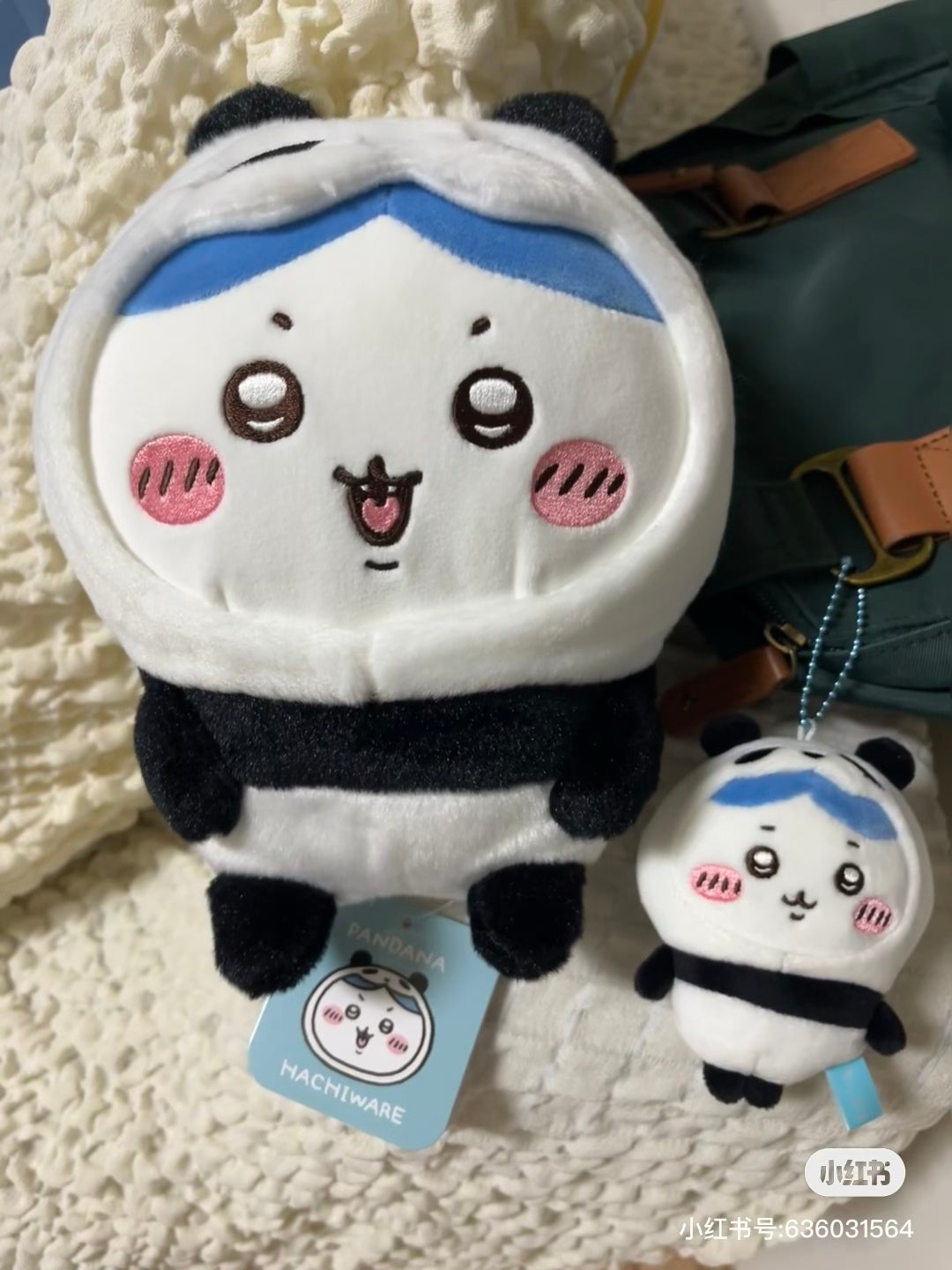 Chiikawa 吉伊卡哇|Panda Plush Toy熊猫毛绒玩偶摆件/公仔|约 H230 x W190 x D105mm