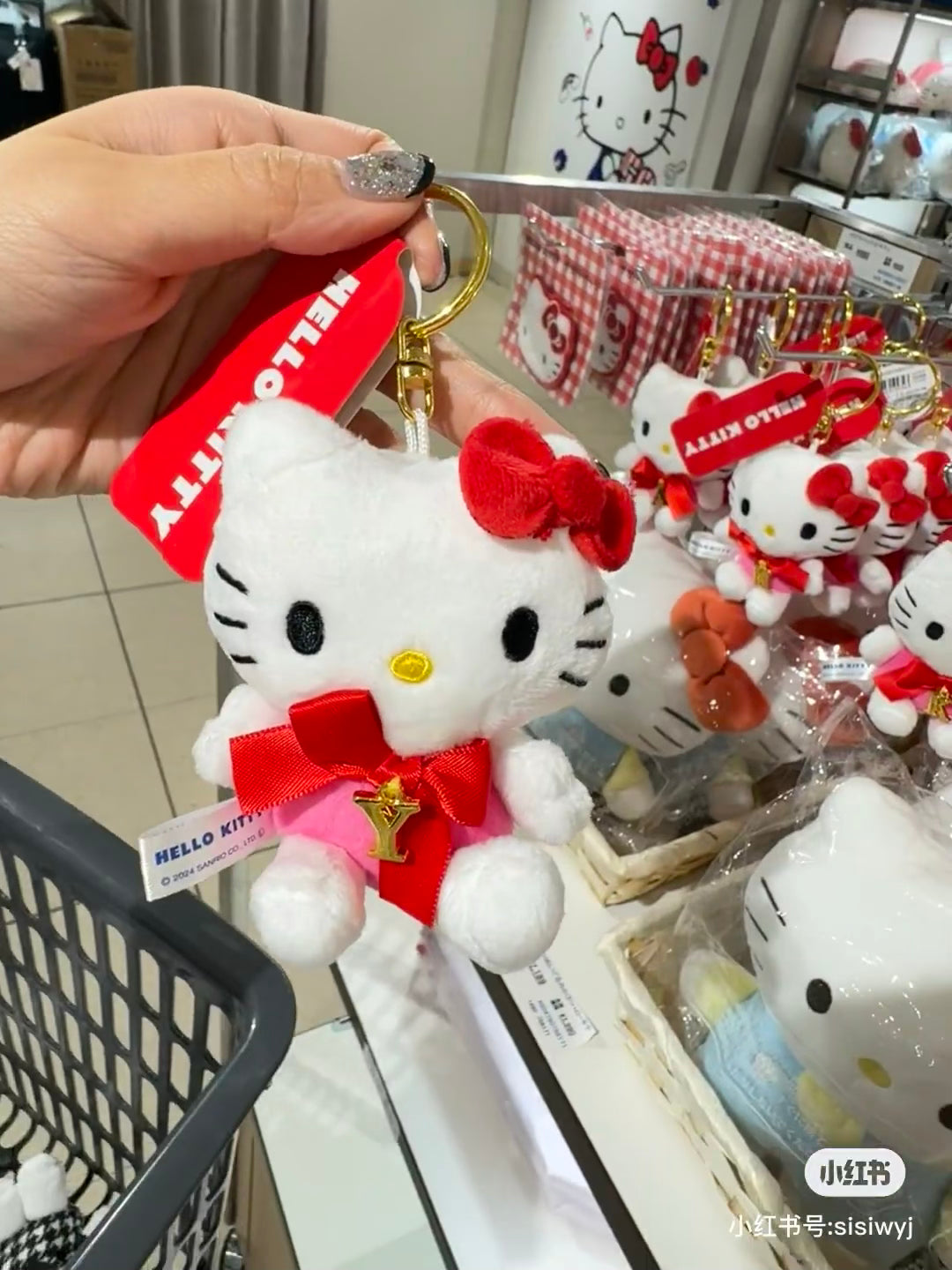 Sanrio|Hello Kitty红色蝴蝶结字母自选挂件/玩偶|约 6.5×5×9.5cm