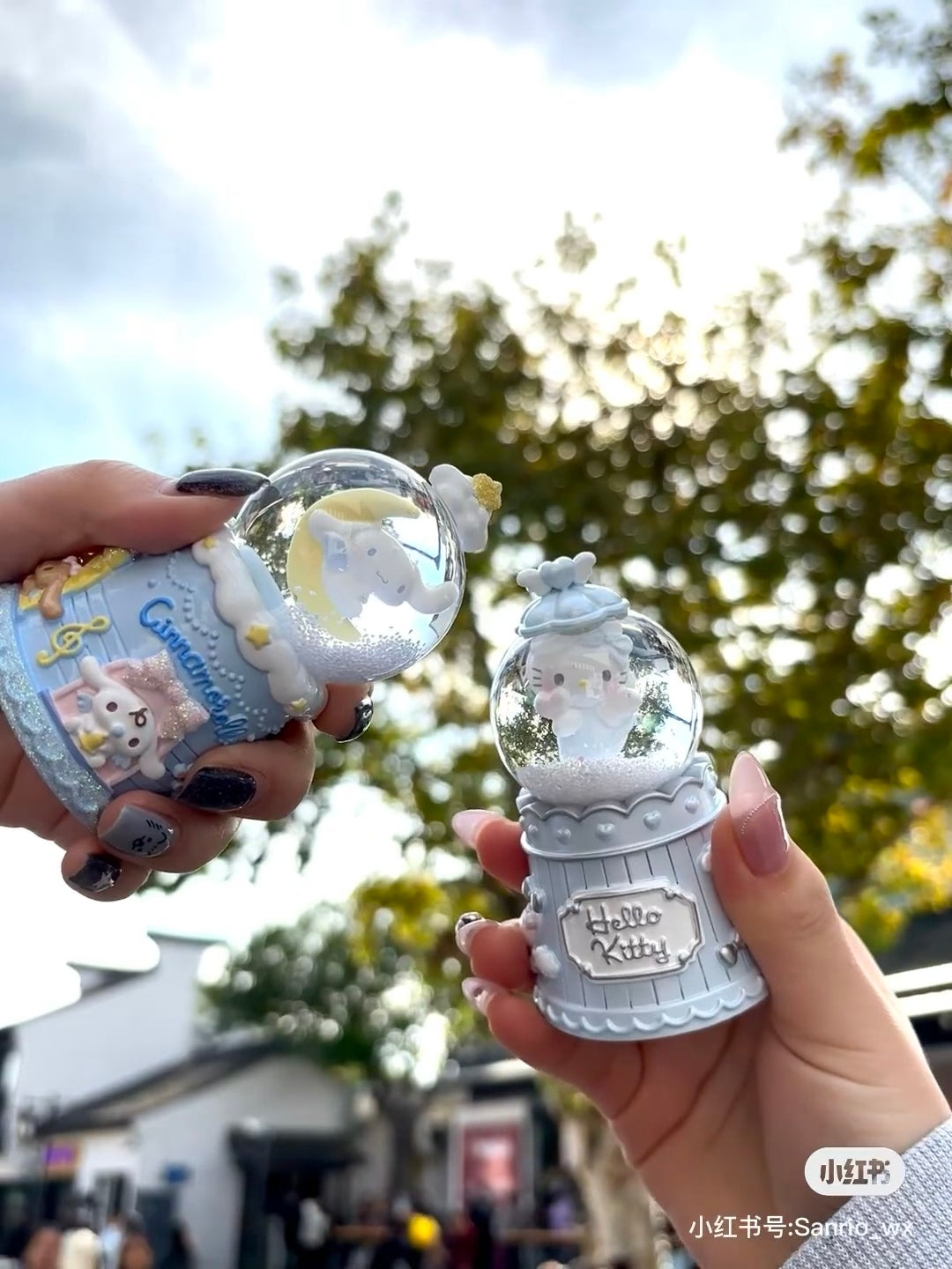 Sanrio三丽鸥|Snow Globe (S) 2024年圣诞限定可爱角色小号水晶球|约5.5×5.5×9.5cm