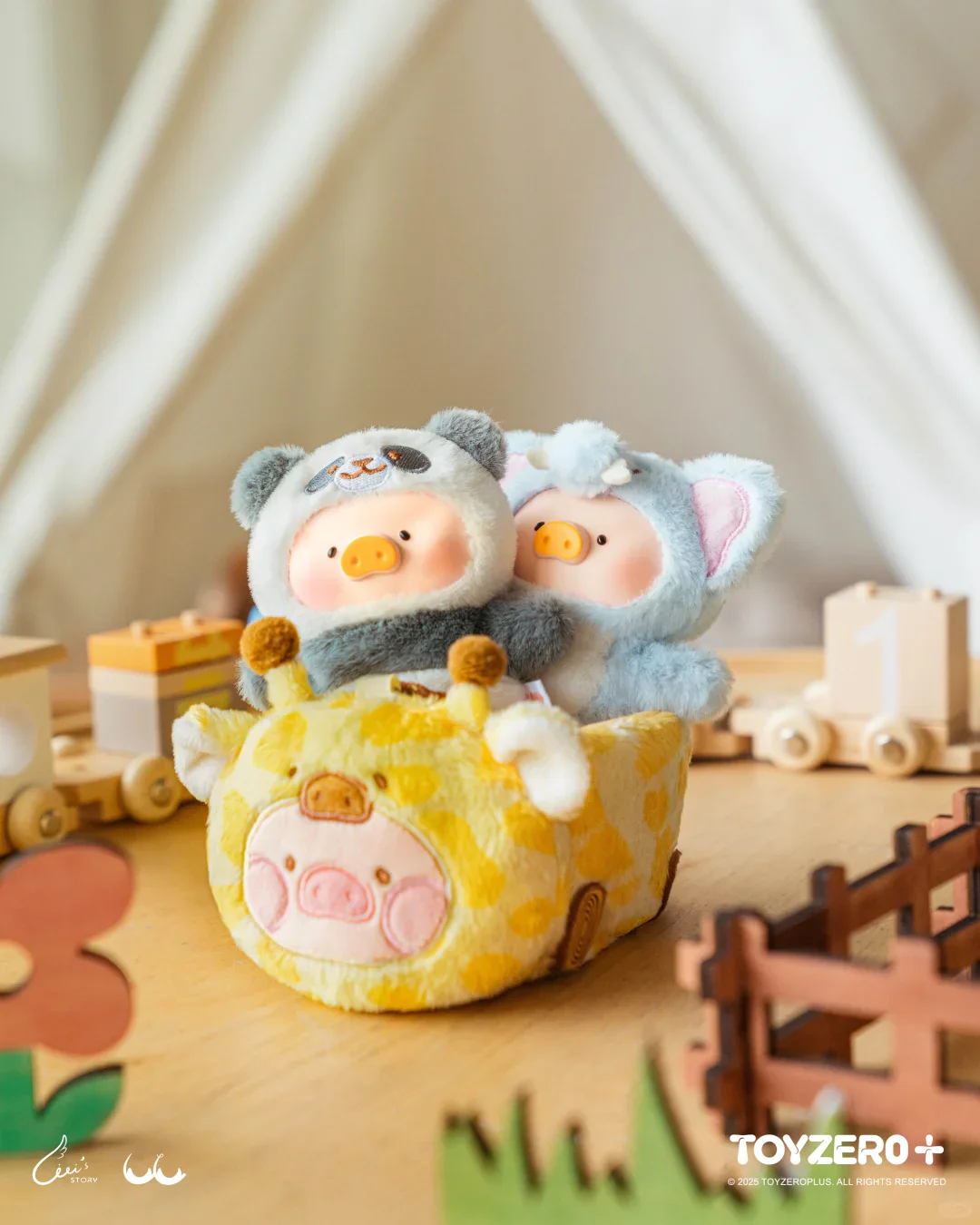 TOYZERO LuLu the Piggy Animal Party Puppet Show Finger Vinyl Face Keychain blind box