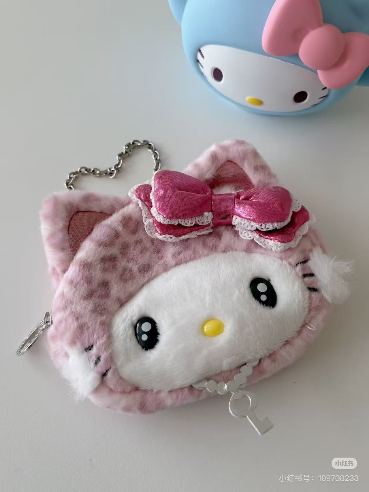 Sanrio|Leopard Gal Cat Face-shaped Pouch Bag|13×2×11cm approx.