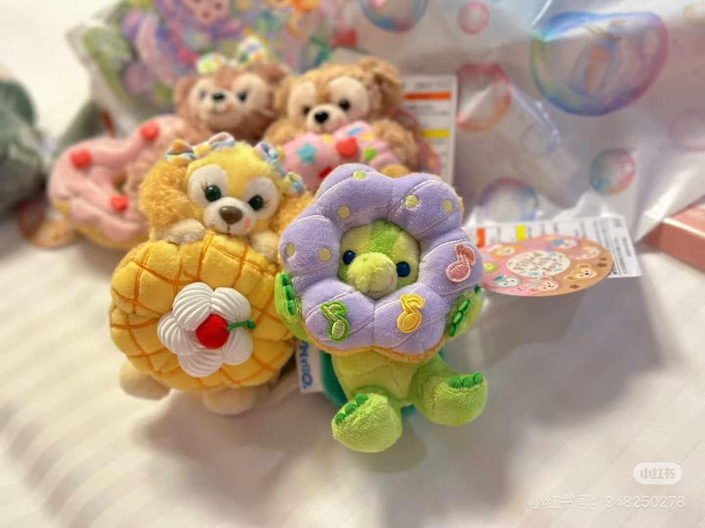 【limit 1】Disney|Duffy and Friends Donut Mascot Holder /Plush Keychain