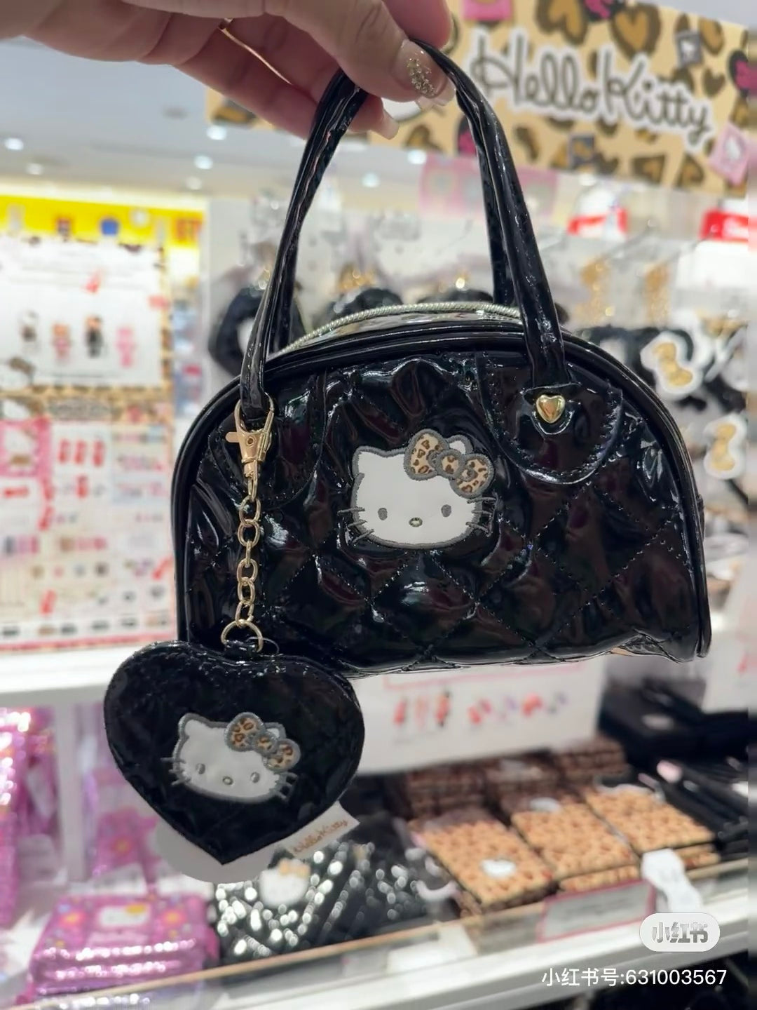 Hello Kitty凯蒂猫|Quilting Enamel Heart Mirror Black豹纹黑色PU皮爱心形菱格纹迷你随身镜/化妆镜/挂件/包挂|约H115XW110XD5mm