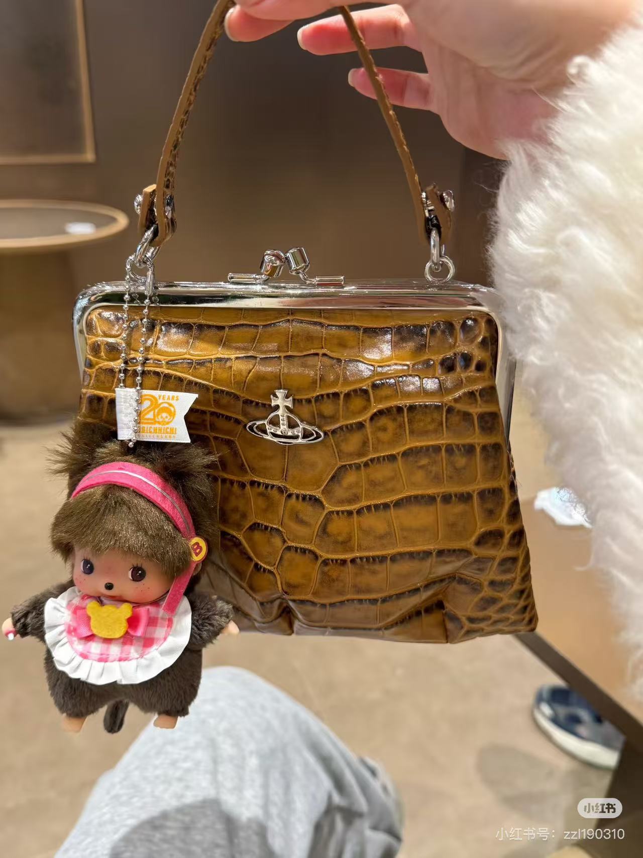 Monchhichi|Bebichhichi Idol Mascot Holder /Plush Keychain|H9.5 x W6 x D5.5 cm approx.