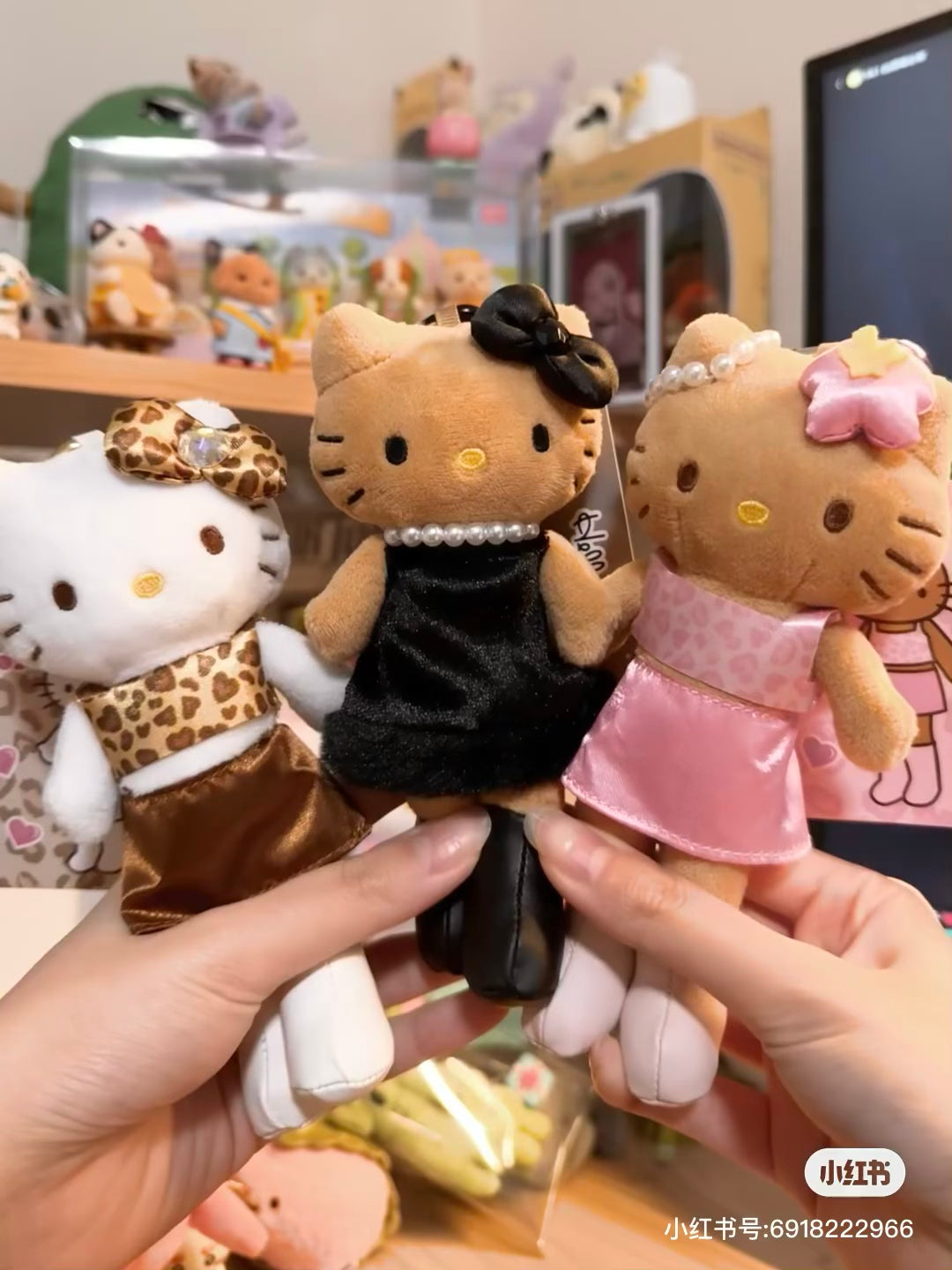 【limit 1】Hello Kitty|Sanrio Gogo Gal Collection Mascot Holder /Plush Keychain|7.5×4×15cm approx.