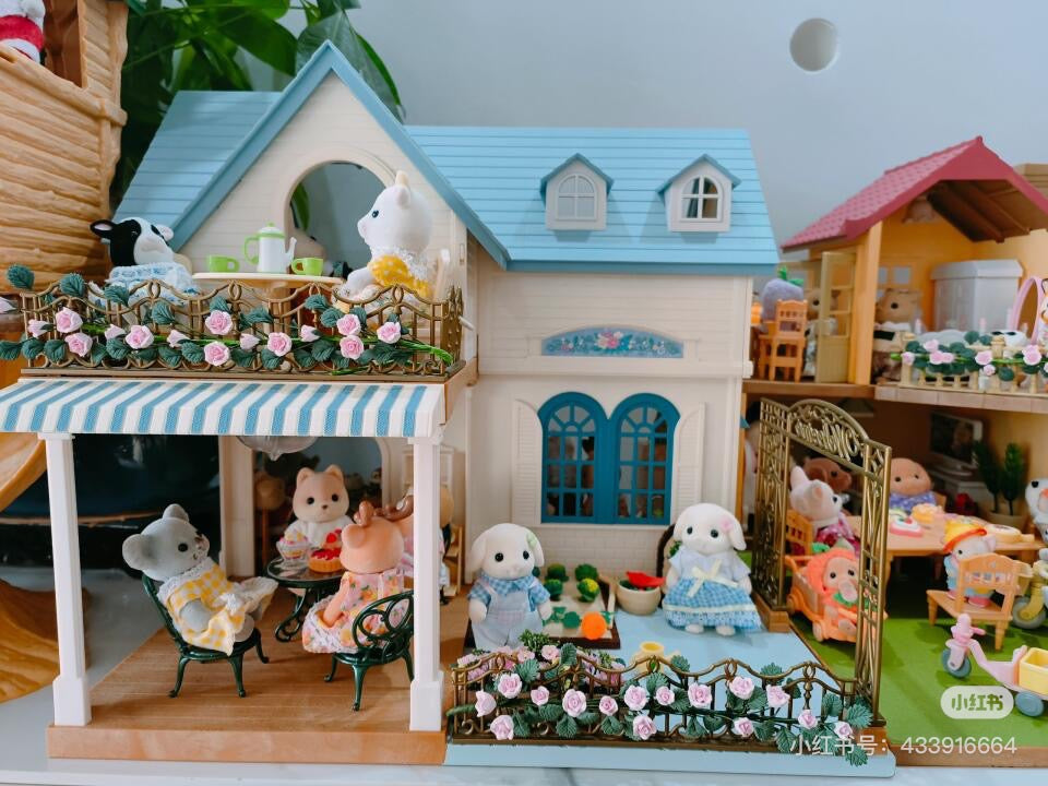 SylvanianFamilies森贝儿家族|Courtyard Home Gift Set-Floral Cat蓝色度假别墅+丝绸猫套组/玩具/过家家5609