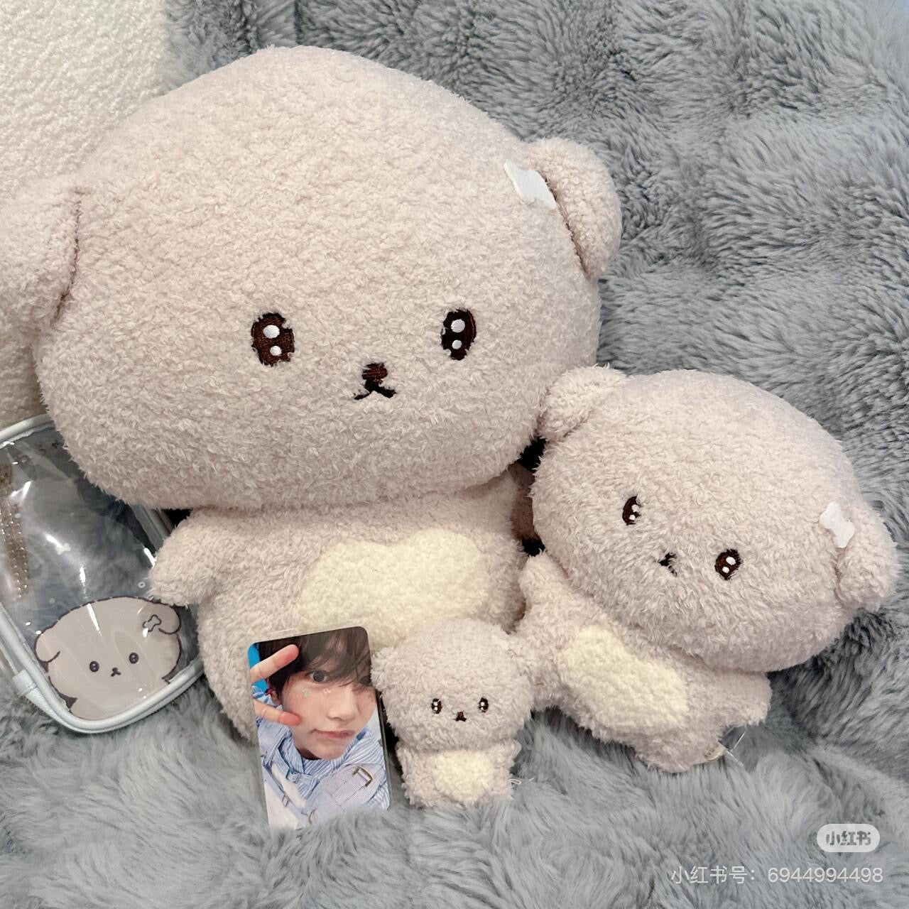 Ishiyowachan|San-X Plush Toy (M) - Ishiyowa-chan新角色软绵绵垂耳社恐小狗M号毛绒玩偶公仔/意志薄弱狗/内向修狗/表情好萌|约320×300×190mm