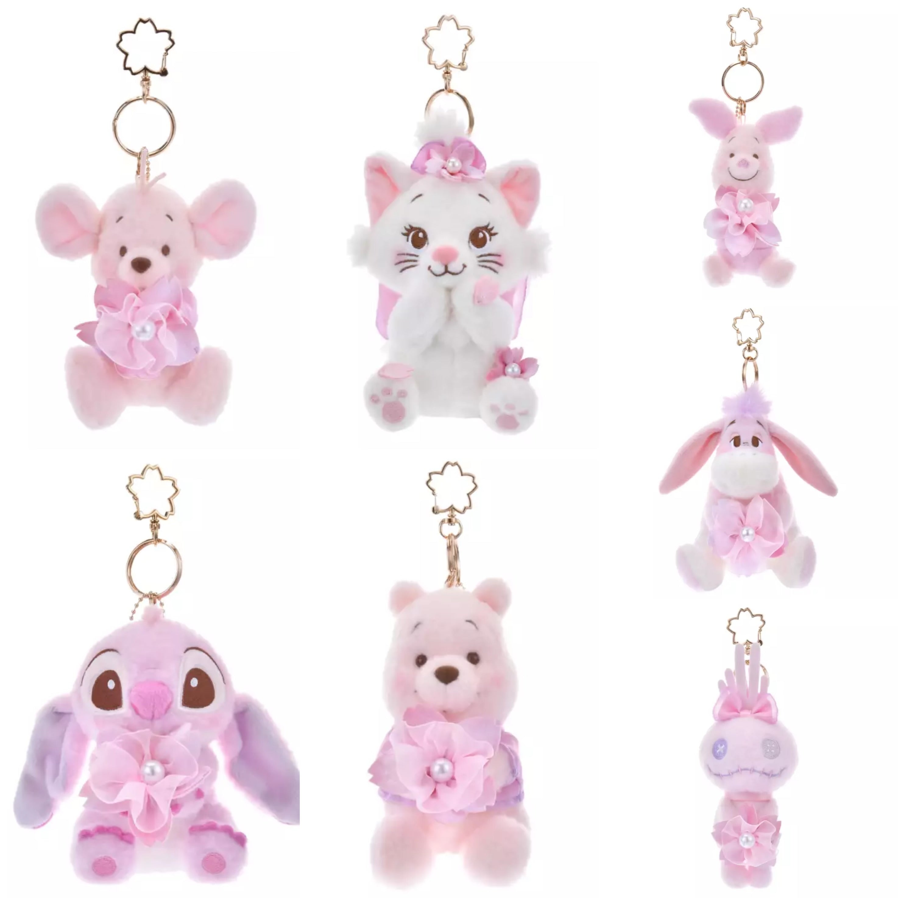 Disney迪士尼|Cherry Blossom Sakura 2025Collection Mascot Keychain 东迪2025年限定樱花粉坐姿可爱角色毛绒玩偶钥匙扣挂件/包挂/樱花造型钥匙圈| 约高 12 x 宽 10 x 深 12.5 (cm)