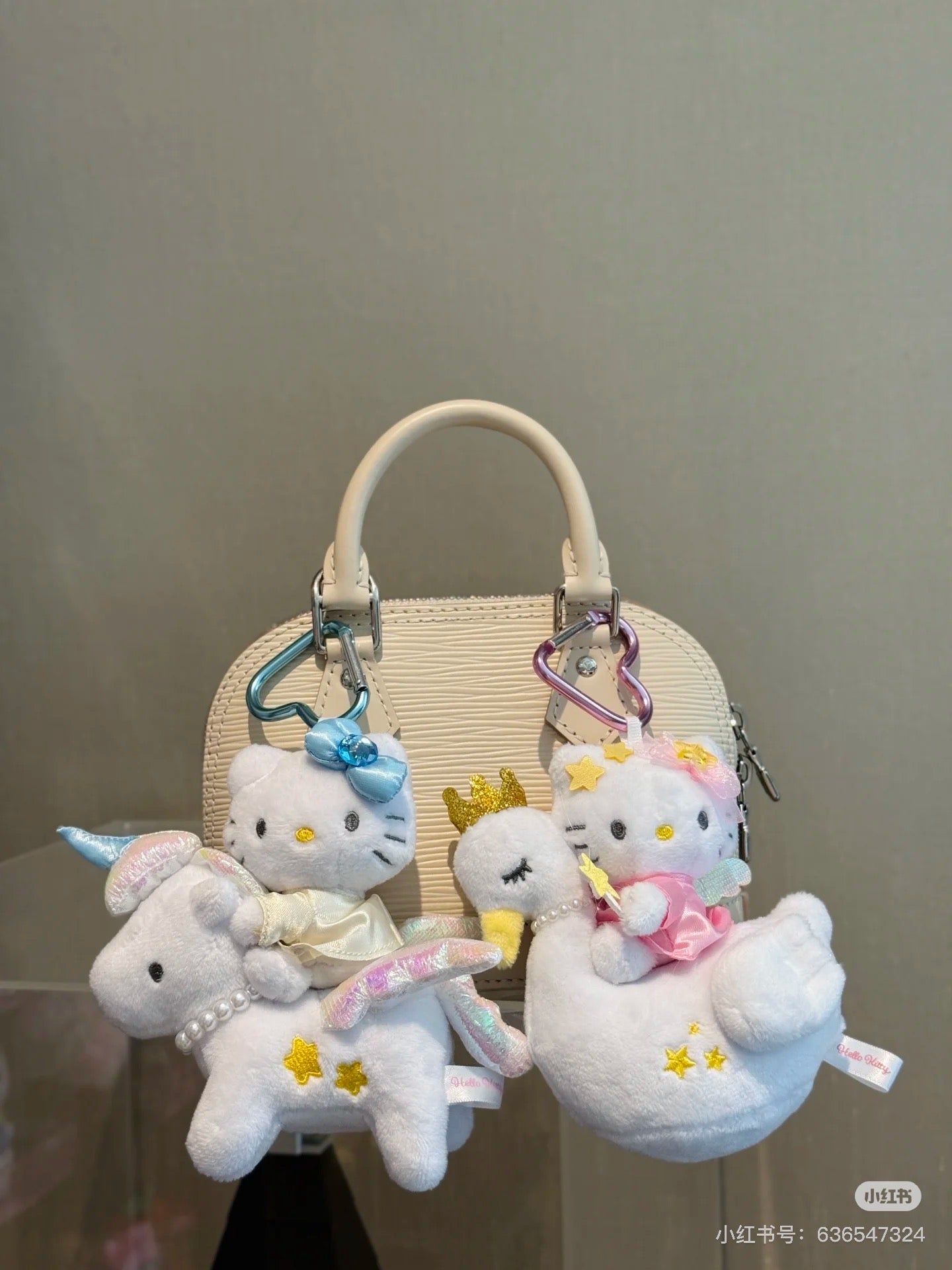 HelloKitty|Premium Series Swan Mascot Holder /Plush Keychain|H115 x W100 x D50mm approx.