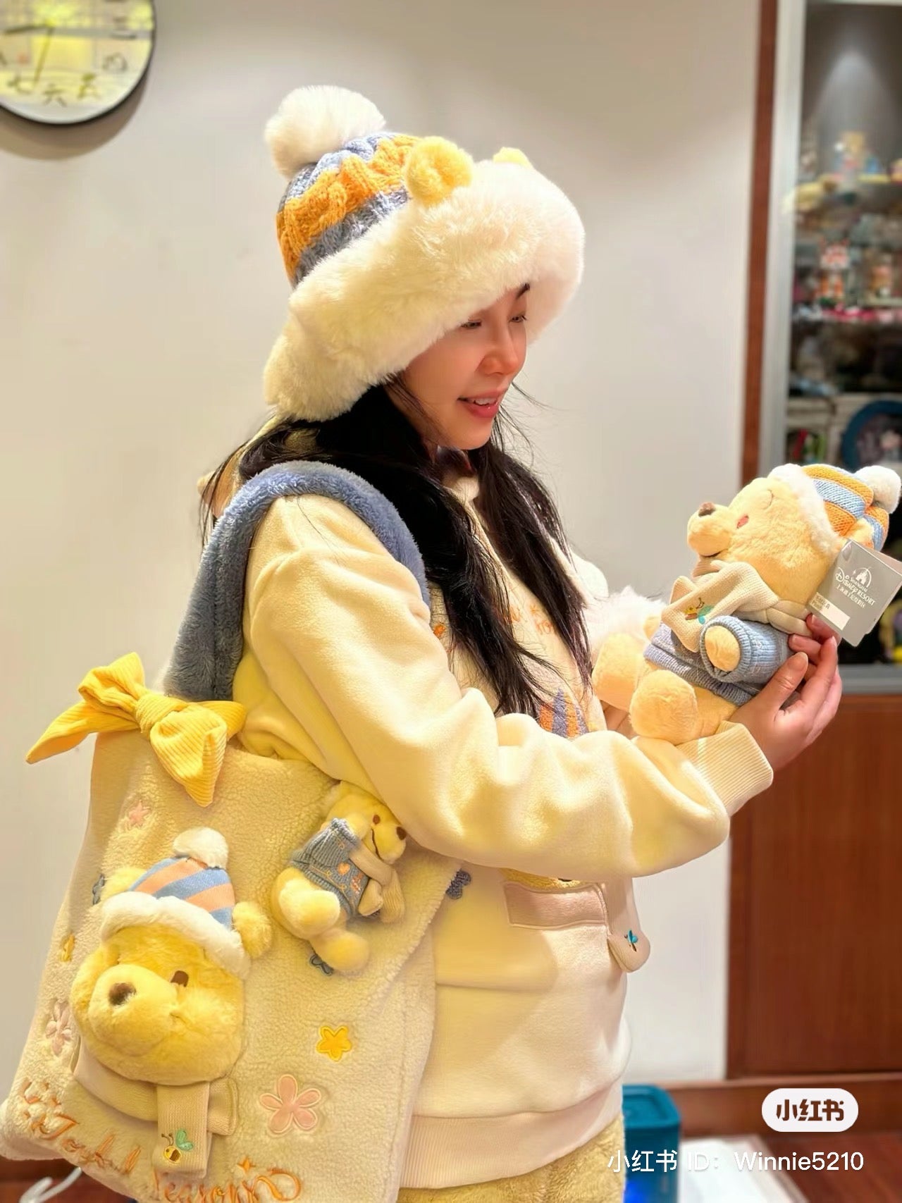 Disney SH|winnie the pooh冬日维尼和朋友们限定毛茸茸白球球绒线帽