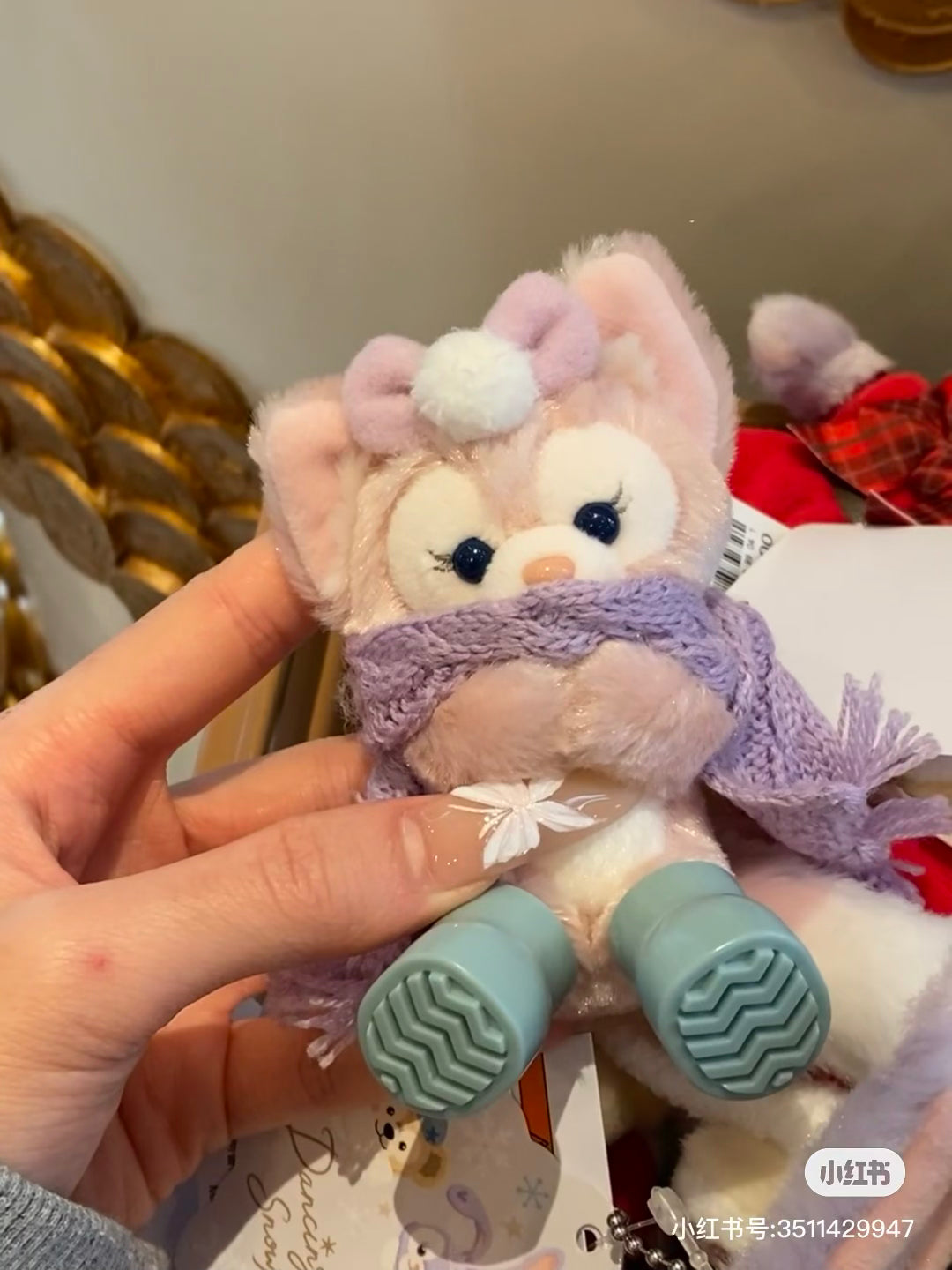 Disney迪士尼 |东迪2024冬日限定七宝坐姿围巾毛绒玩偶挂件/包挂