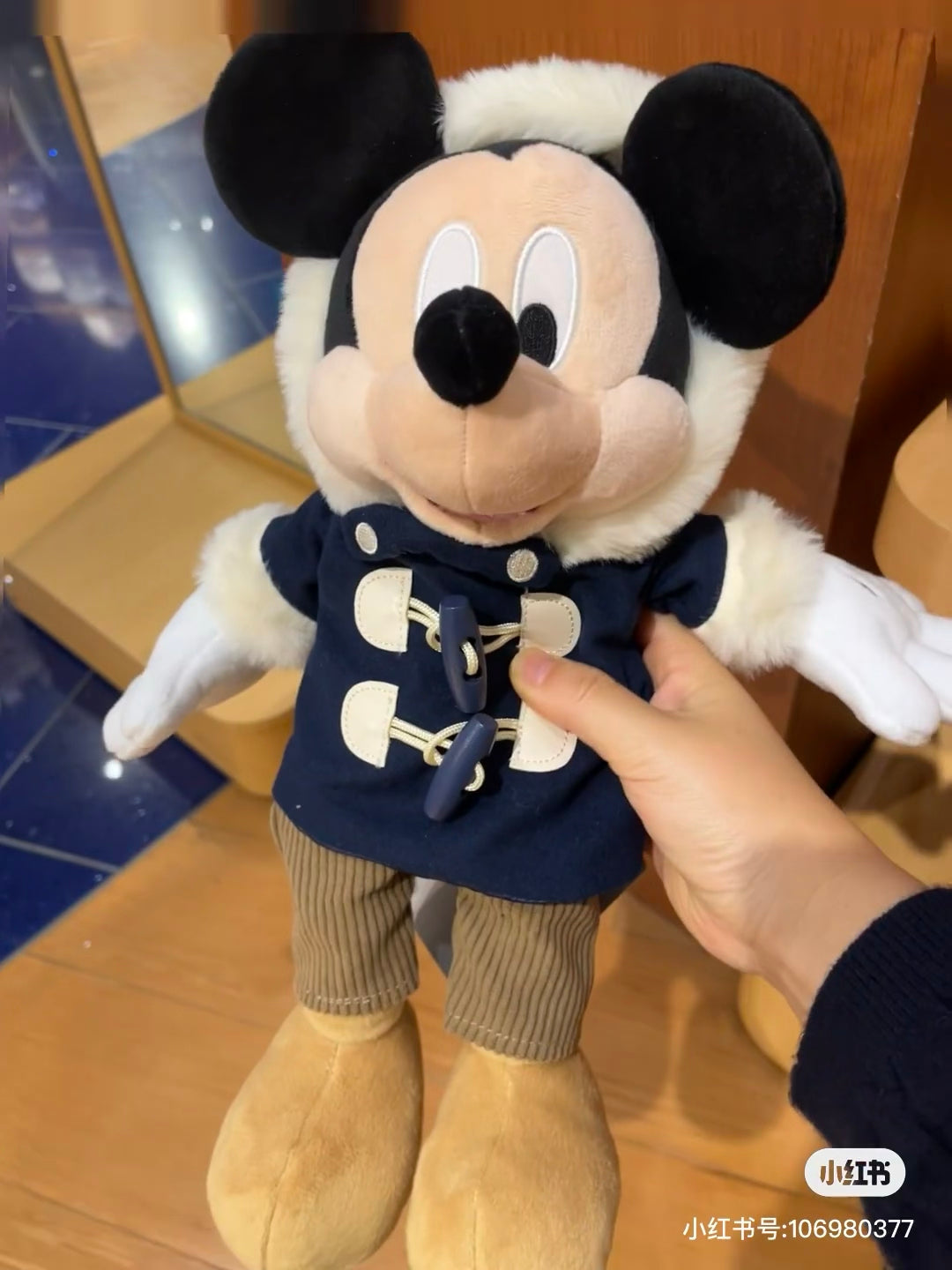 Disney |Winter Jacket Mickey Mouse Plush Toy东迪冬日限定大衣米奇毛绒玩偶/公仔/帽子可脱|约高さ24×幅21×奥行き21(cm)