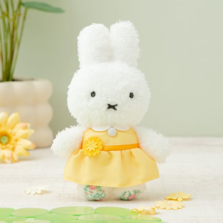 Miffy|Flower Dress Fluffy Mascot Holder /Plush Keychain|W110 x H160 mm approx.