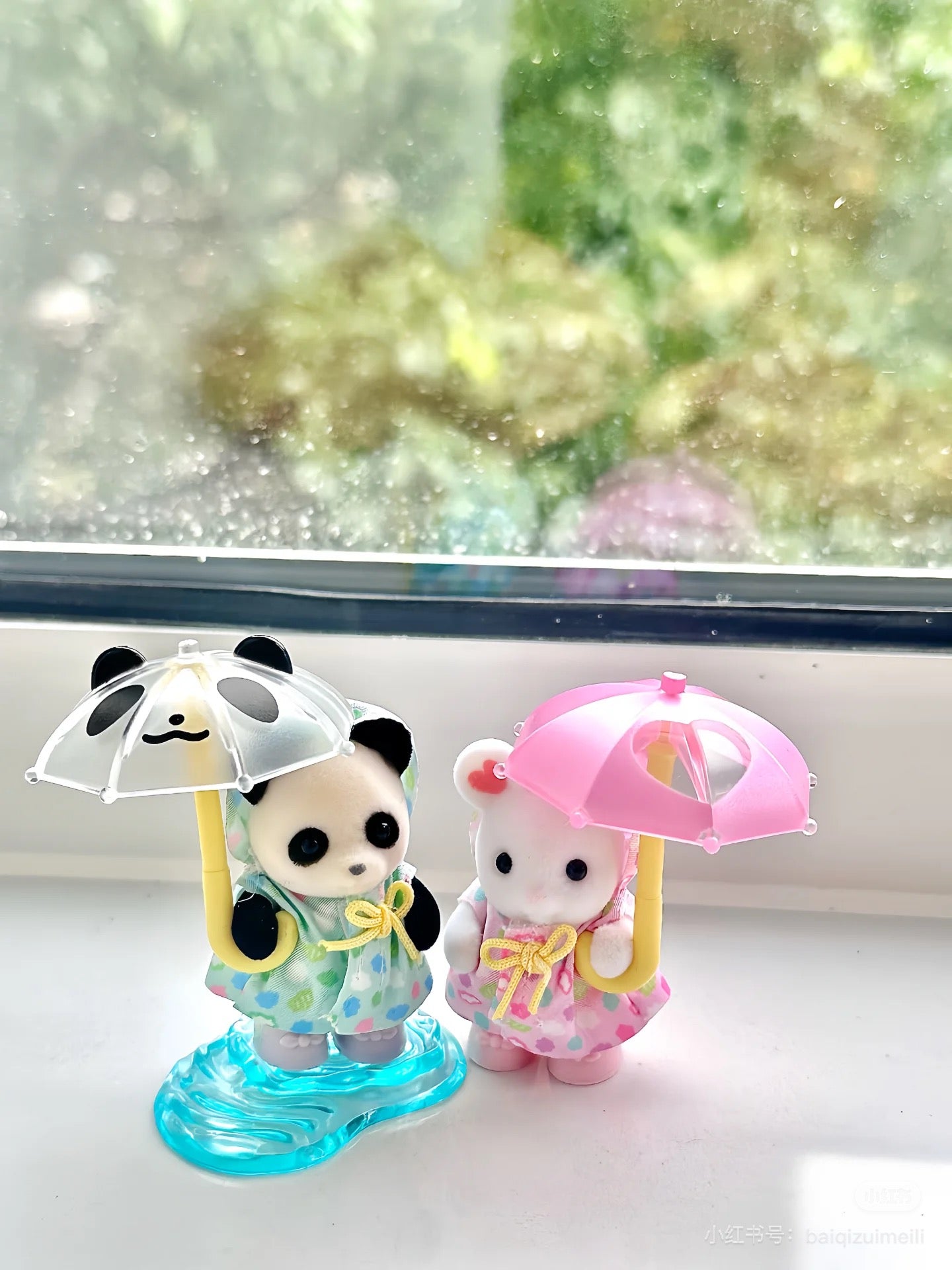 SylvanianFamilies森贝儿家族|Rainy Day Friends幼儿园伙伴雨天套组/玩具/过家家5748