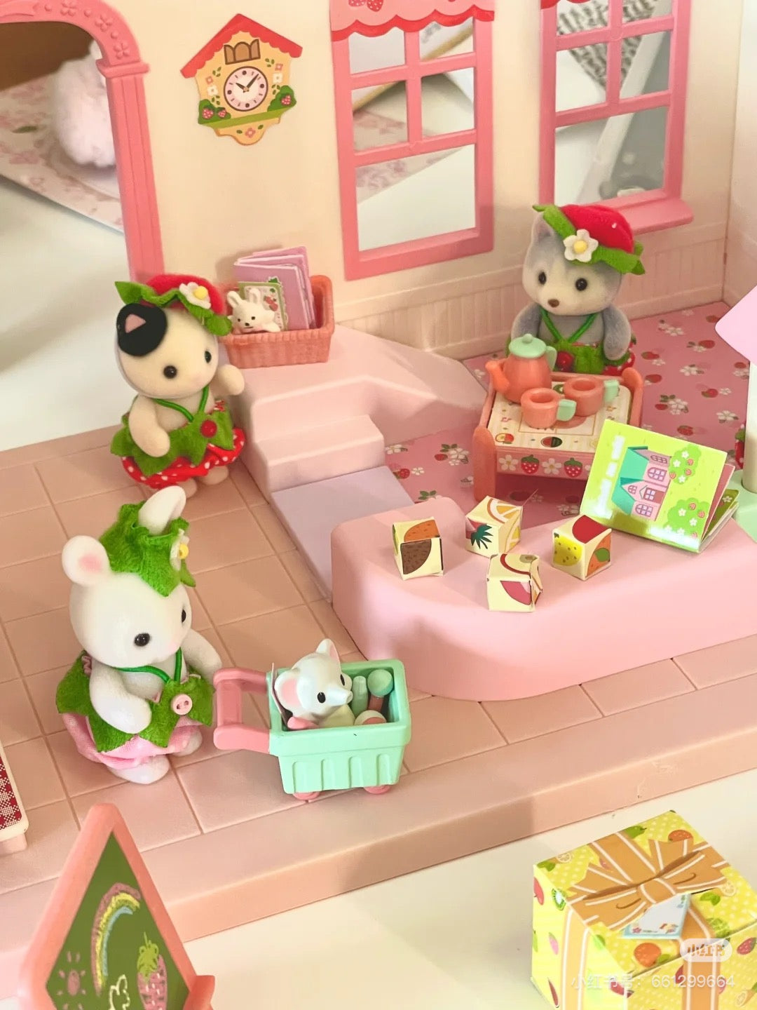 【Elizabeth available, limit 1】SylvanianFamilies| Strawberry Costume Babies set 5 babies Calico Critters Epoch Japan