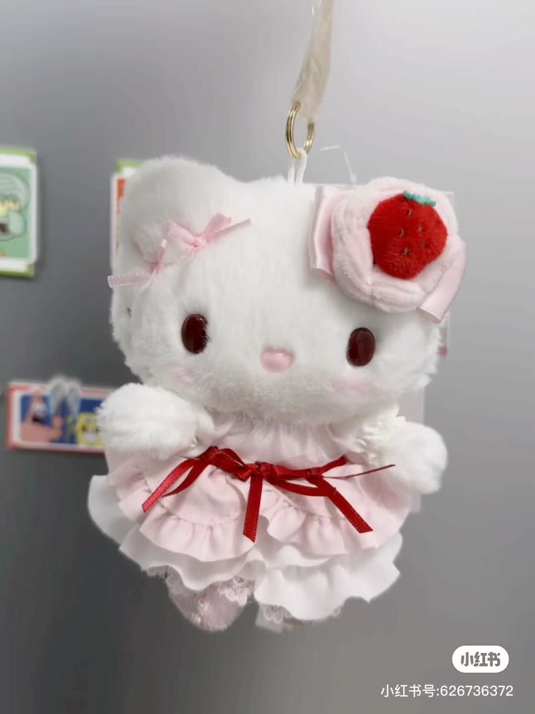 【limit 1】Sanrio|Strawberry Whipped Cake Mascot Holder /Plush Keychain| 10×7.5×13.5cm approx.