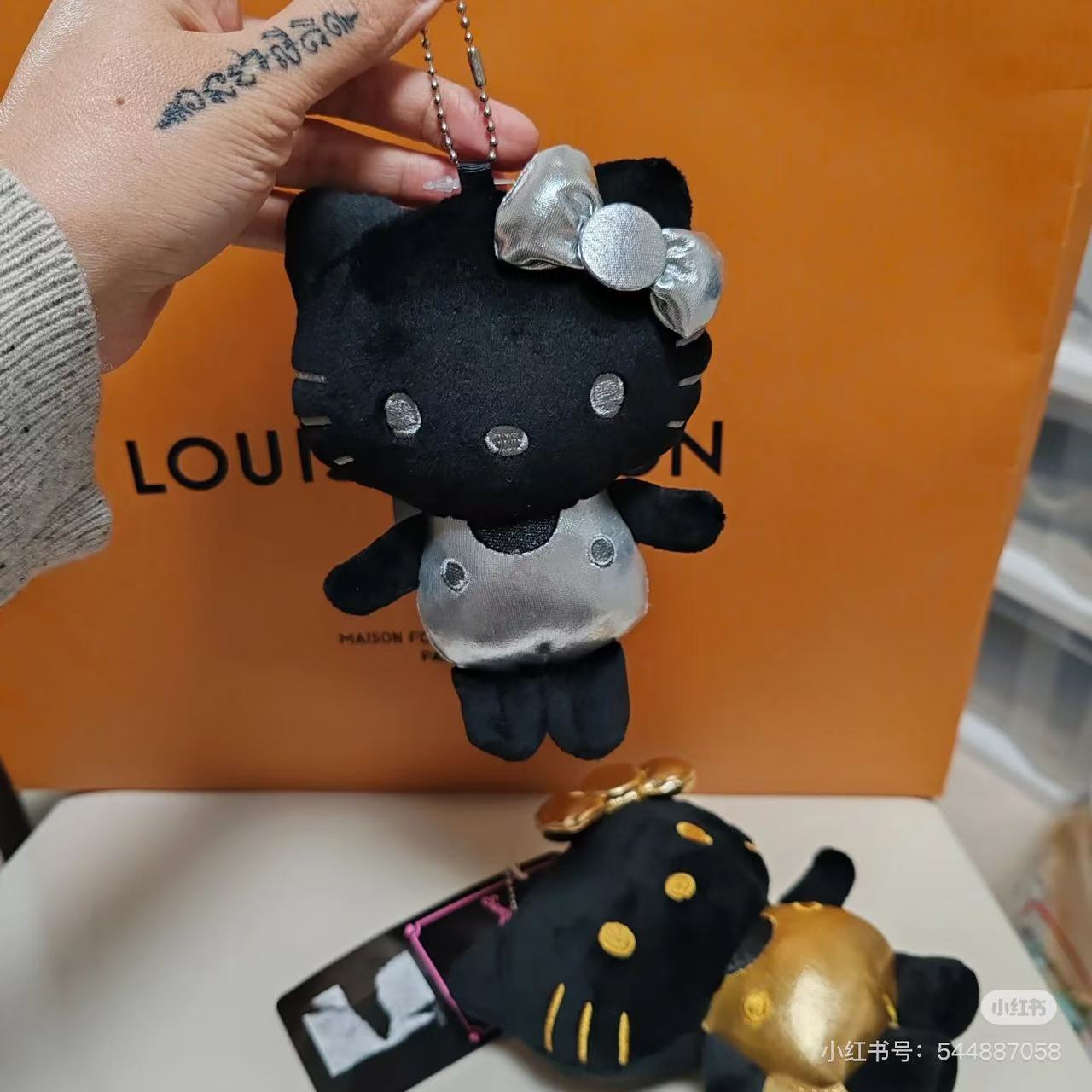 HelloKitty|avail black Mascot Holder /Plush Keychain