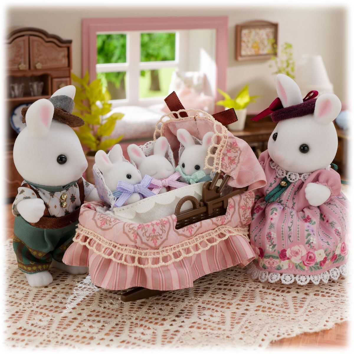 SylvanianFamilies|White Rabbit Family EPOCH Calico Critters