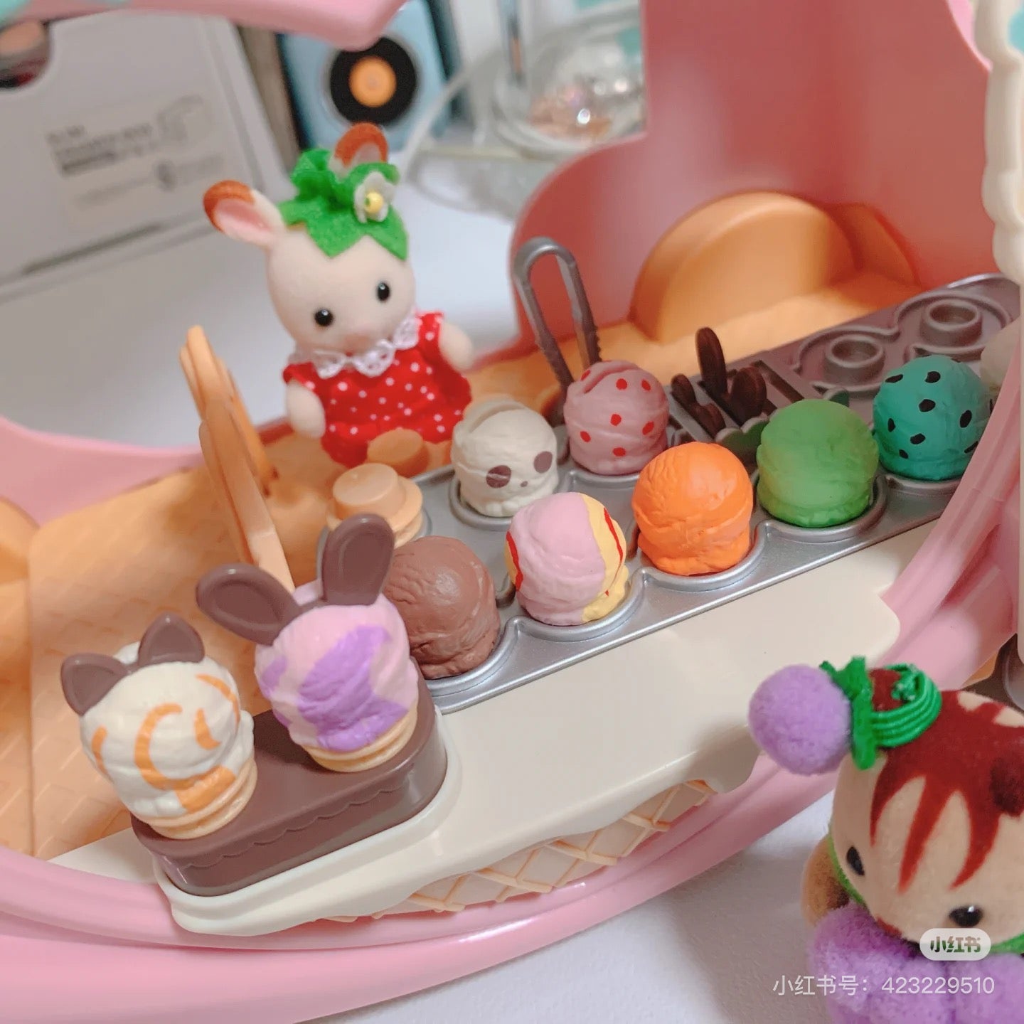 SylvanianFamilies森贝儿家族|Ice Cream Van- Dollhouse Playset冰淇淋车套装玩具/过家家5651