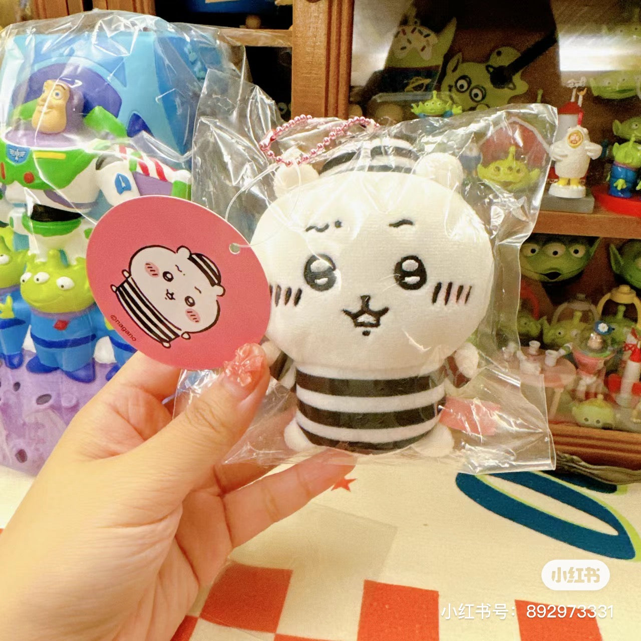 Chiikawa 吉伊卡哇|囚人系列挂件/监狱小囚犯|约 110 x W80 x D50mm