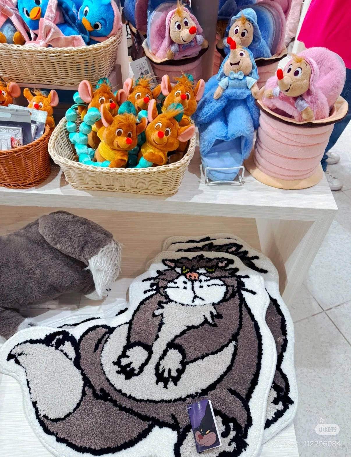 Disney迪士尼|Interior Animal x LuciferMatt东迪《灰姑娘》的朋友路西法毛茸茸防滑地毯/地垫|约高 60 x 宽 60 x 厚 1.7 (cm)